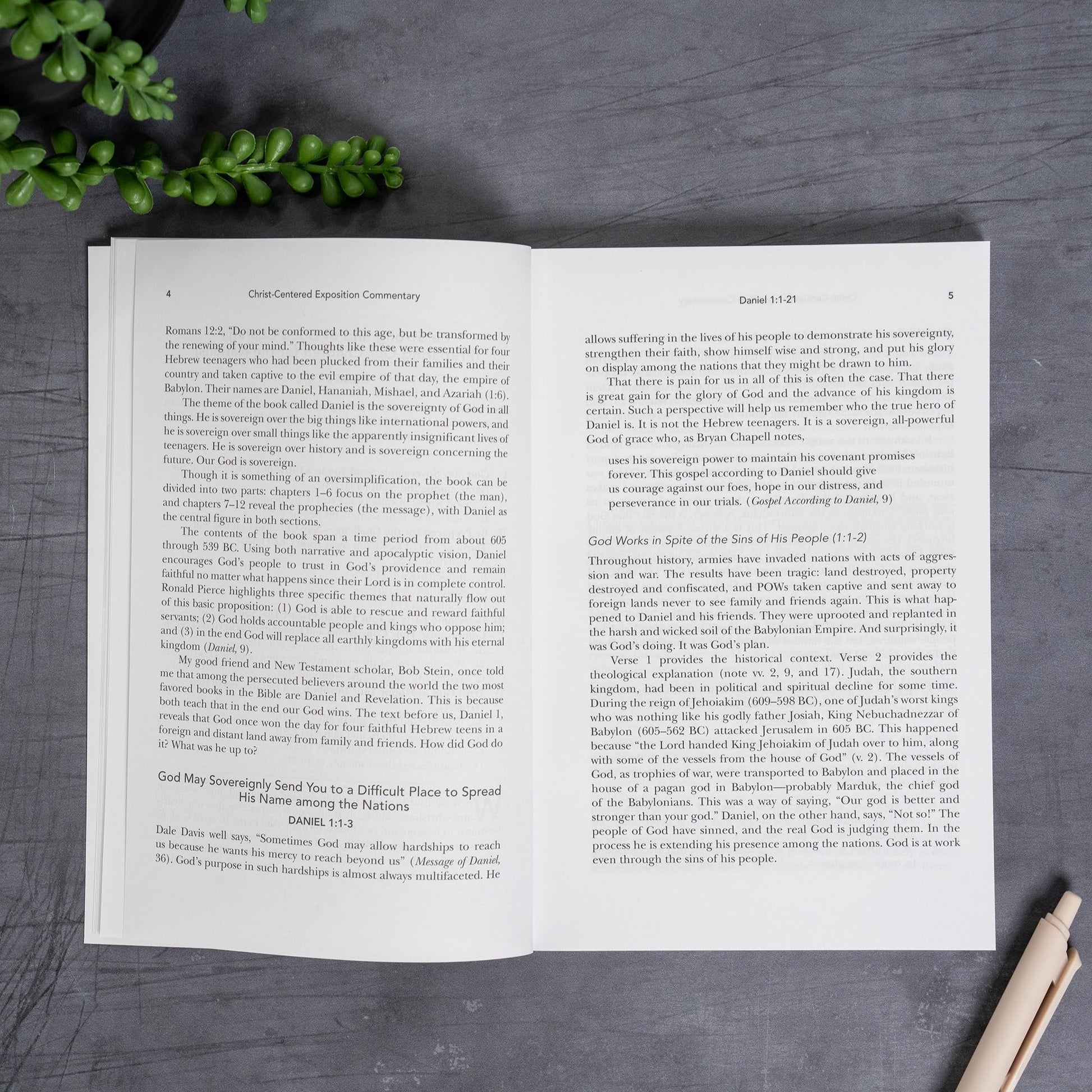 Exalting Jesus in Daniel (Christ-Centered Exposition Commentary)