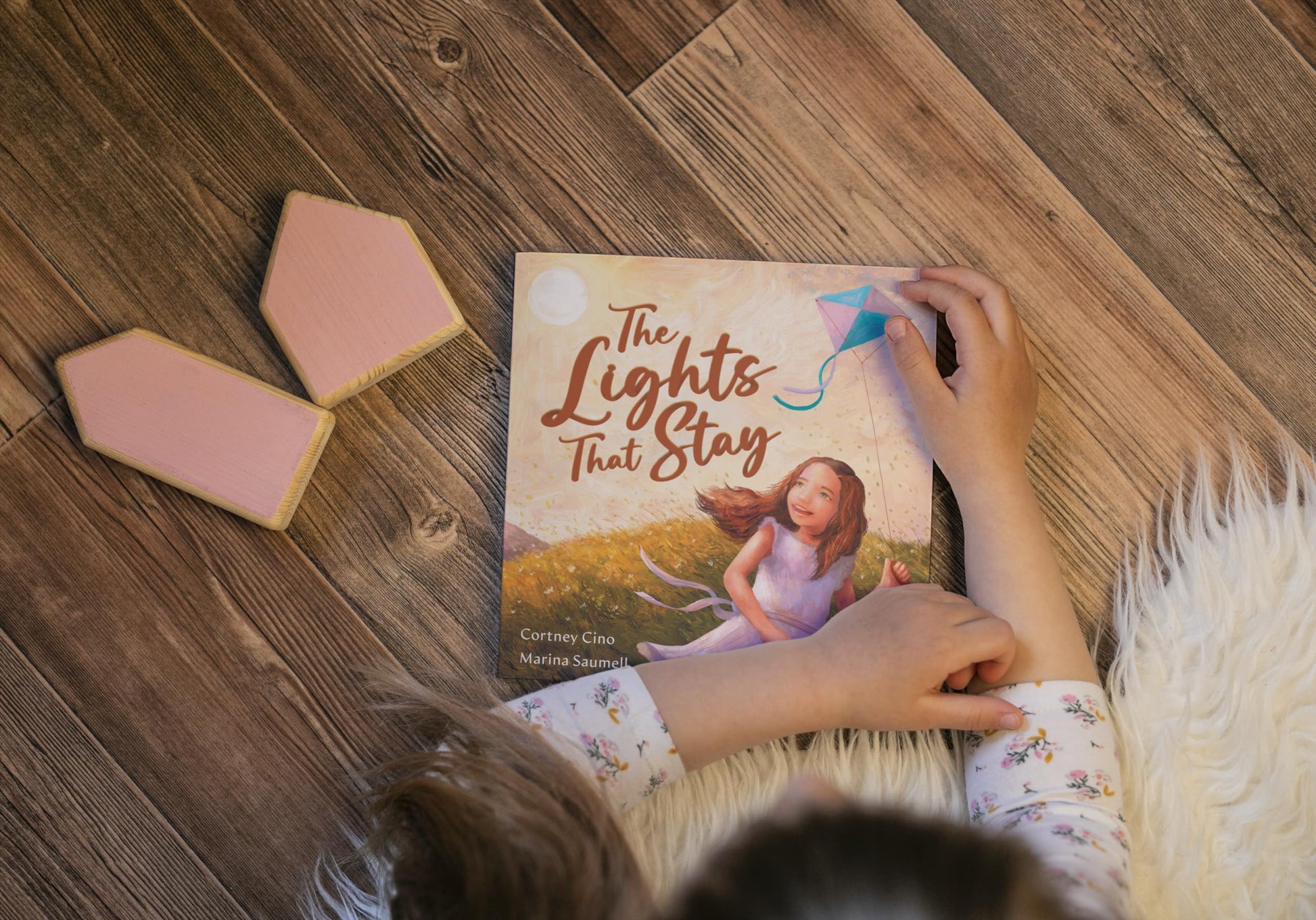 The Lights That Stay: A Picture Book That Inspires Self-Confidence and Celebrates Individuality