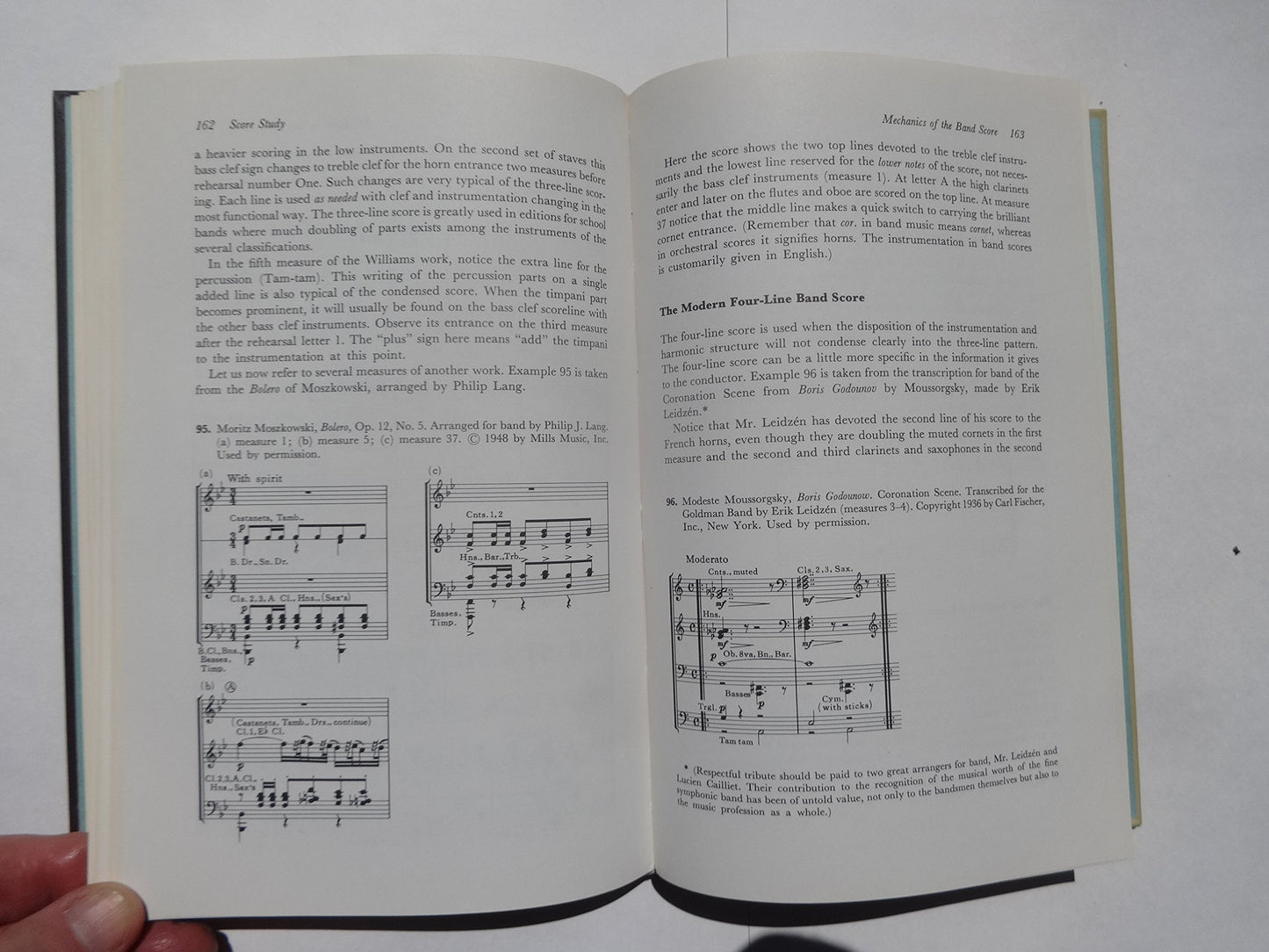 The modern conductor;: A college text on conducting based on