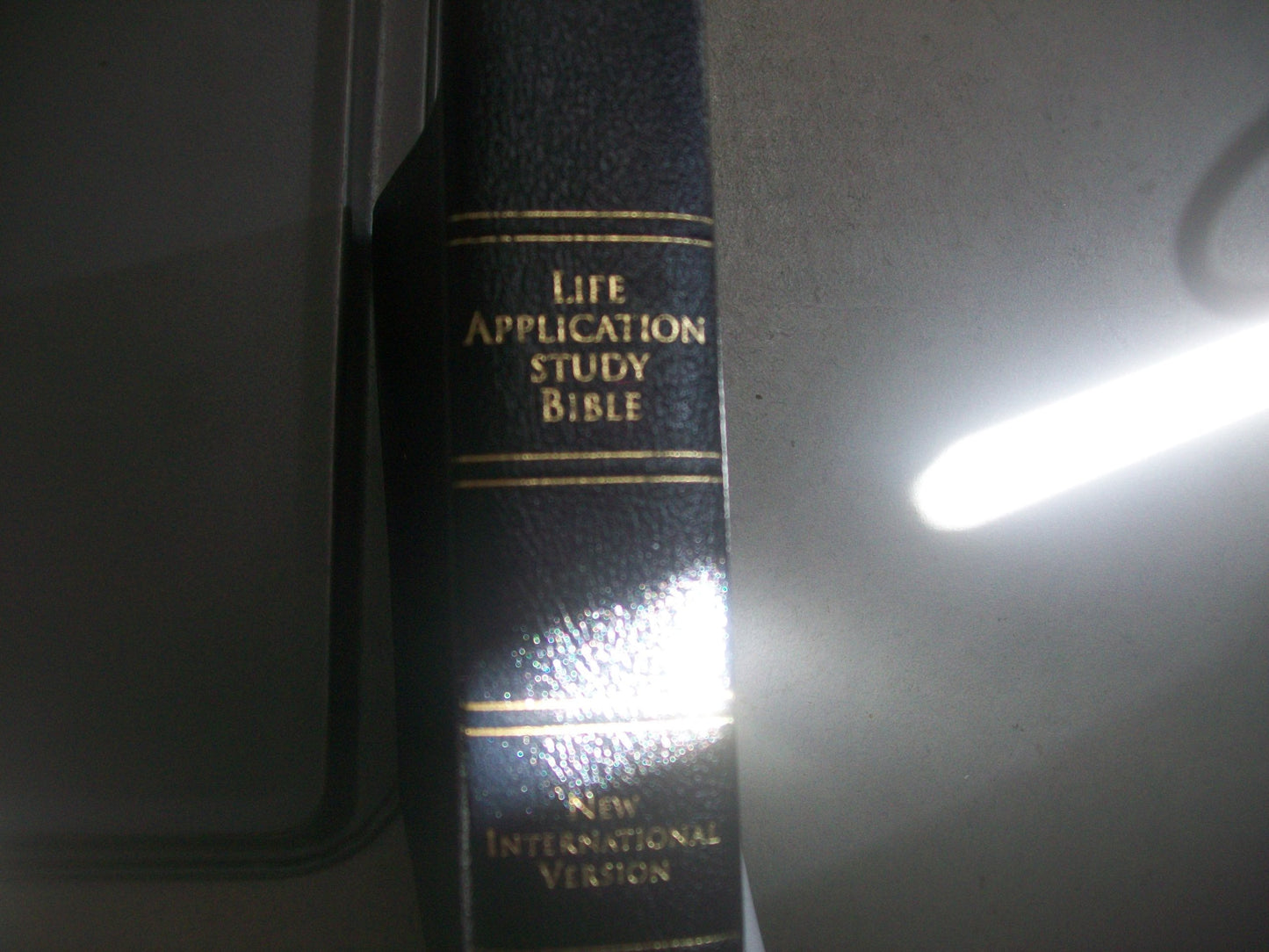 NIV Life Application Study Bible by Ronald A. Beers
