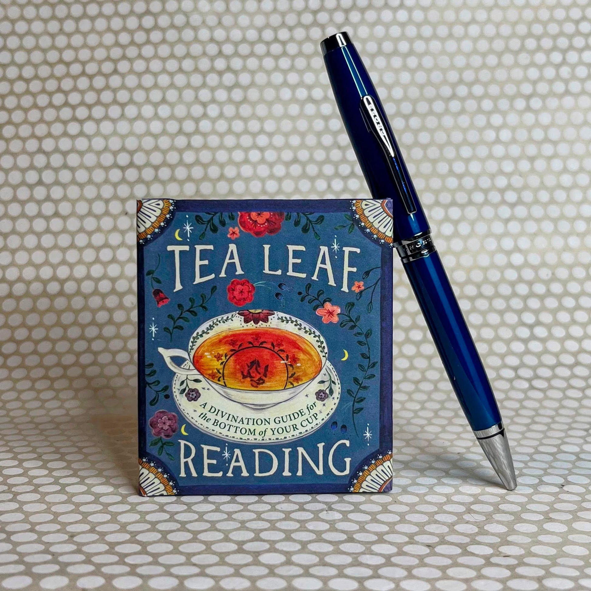 Tea Leaf Reading: A Divination Guide for the Bottom of Your Cup (RP Minis)