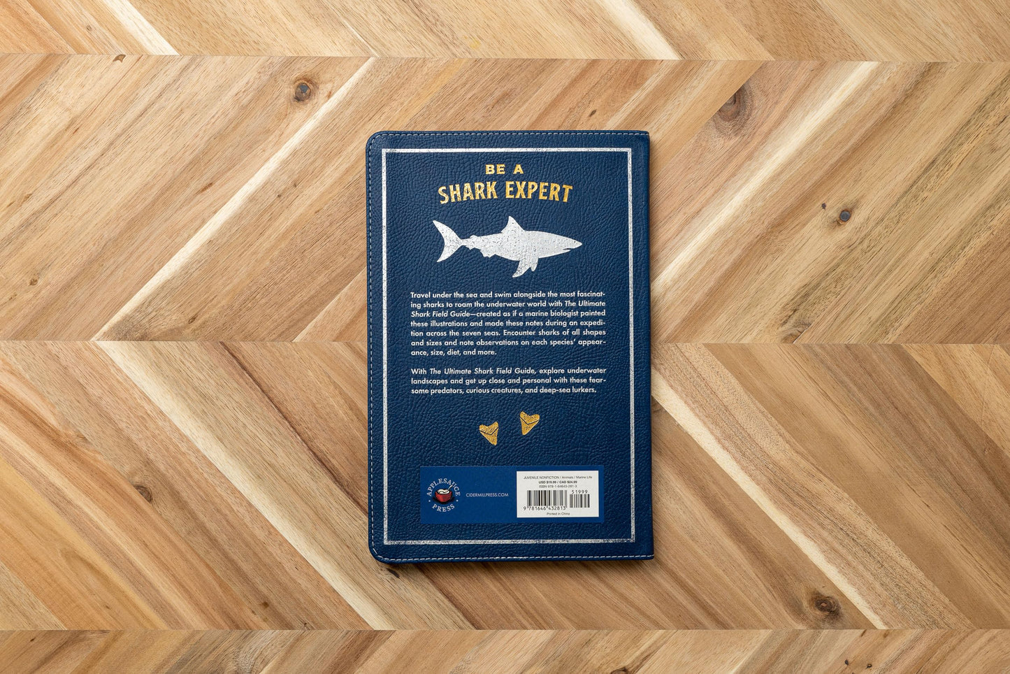 The Ultimate Shark Field Guide: The Ocean Explorer's Handbook (Sharks, Observations, Science, Nature, Field Guide, Marine Biology for Kids)