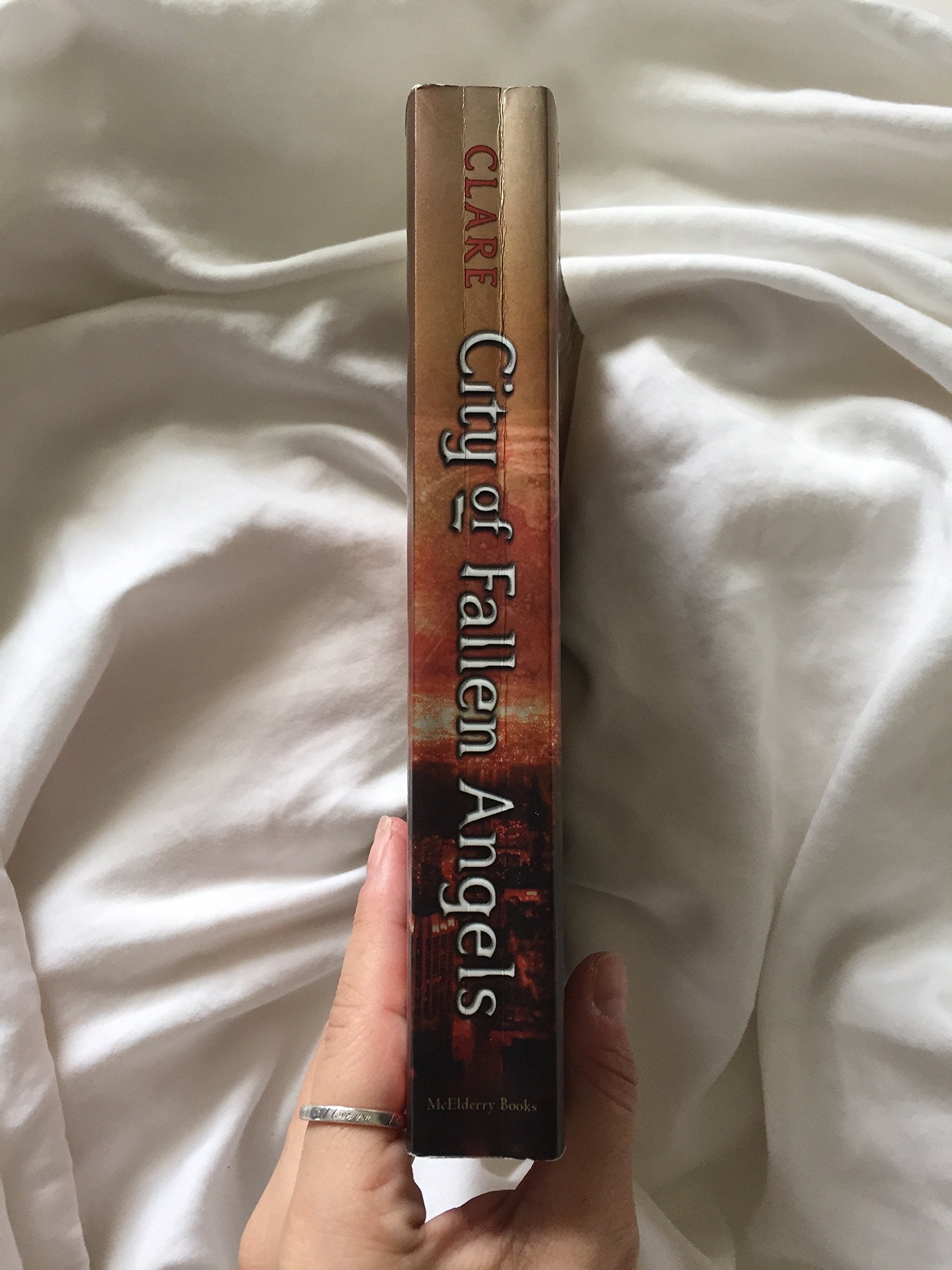 City of Fallen Angels (Mortal Instruments)