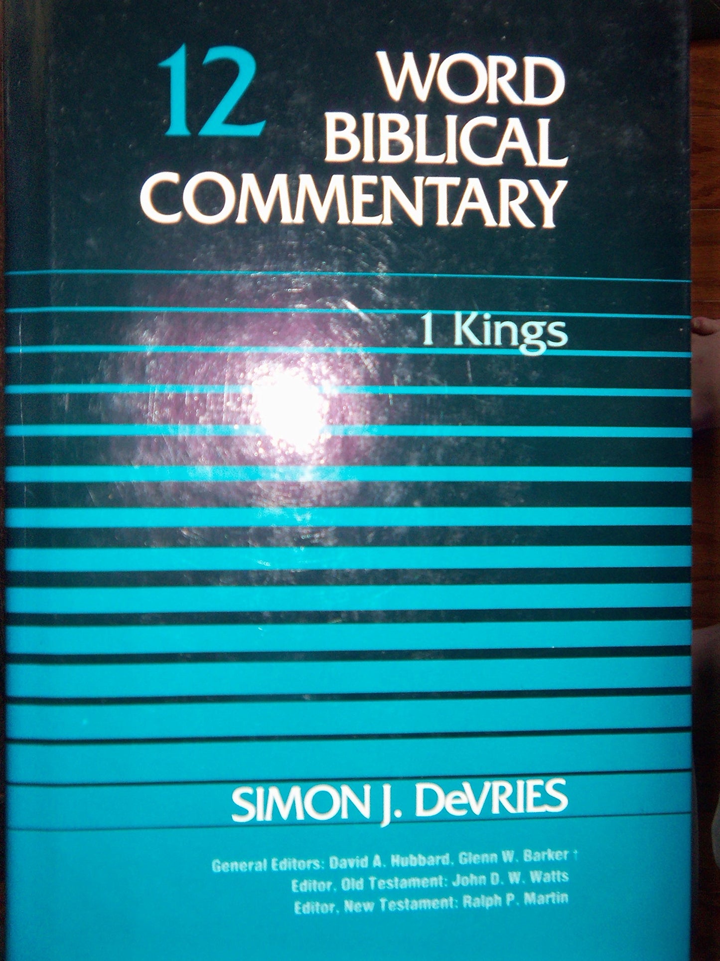 Word Biblical Commentary Vol. 12, 1 Kings (devries),352pp