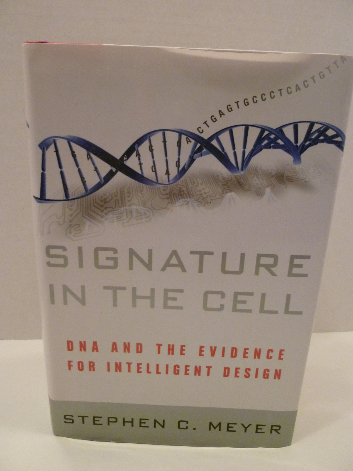 Signature in the Cell: DNA and the Evidence for Intelligent Design