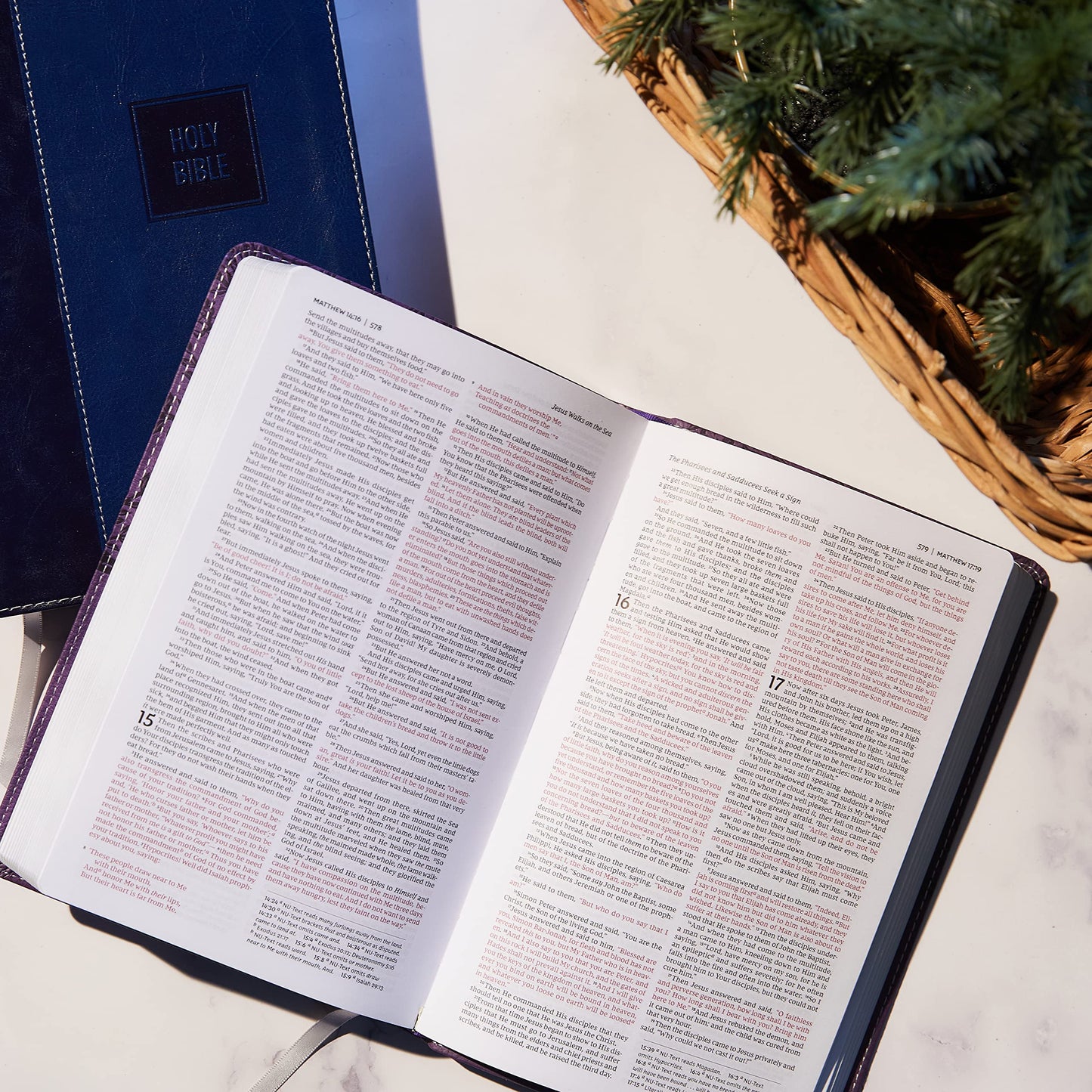 NKJV Deluxe Gift Bible, Leathersoft, Pink, Red Letter
