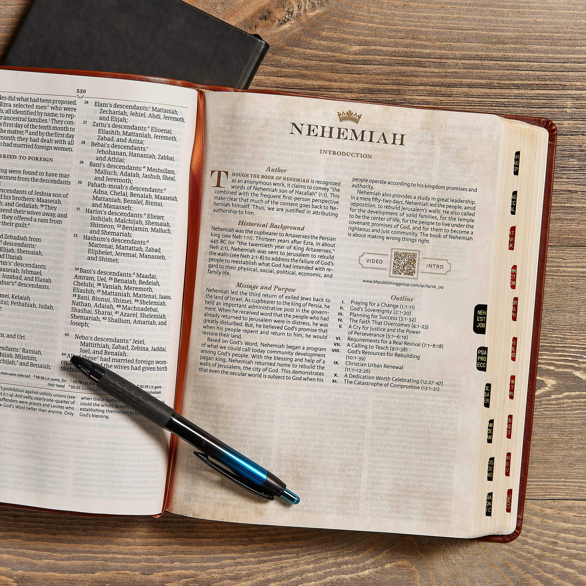 CSB Tony Evans Study Bible, British Tan LeatherTouch, Indexed, Black Letter, Study Notes and Commentary, Articles, Videos, Charts, Easy-to-Read Bible Serif Type
