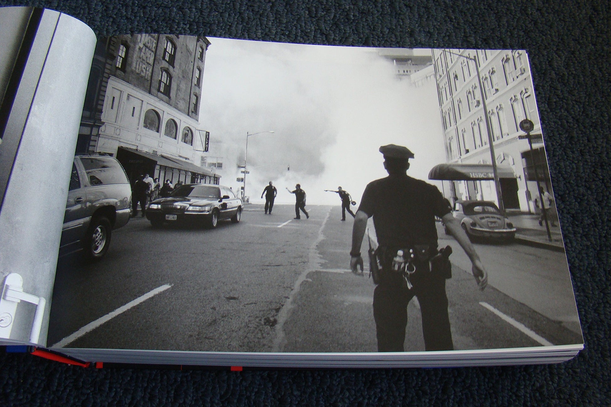 Here Is New York: A Democracy of Photographs