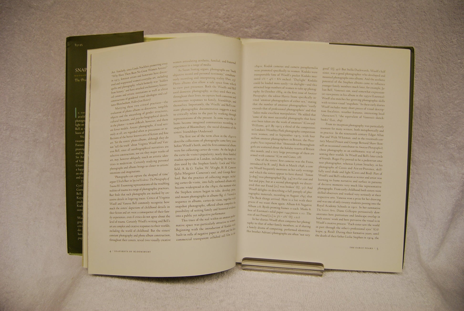 Snapshots of Bloomsbury: The Private Lives of Virginia Woolf
