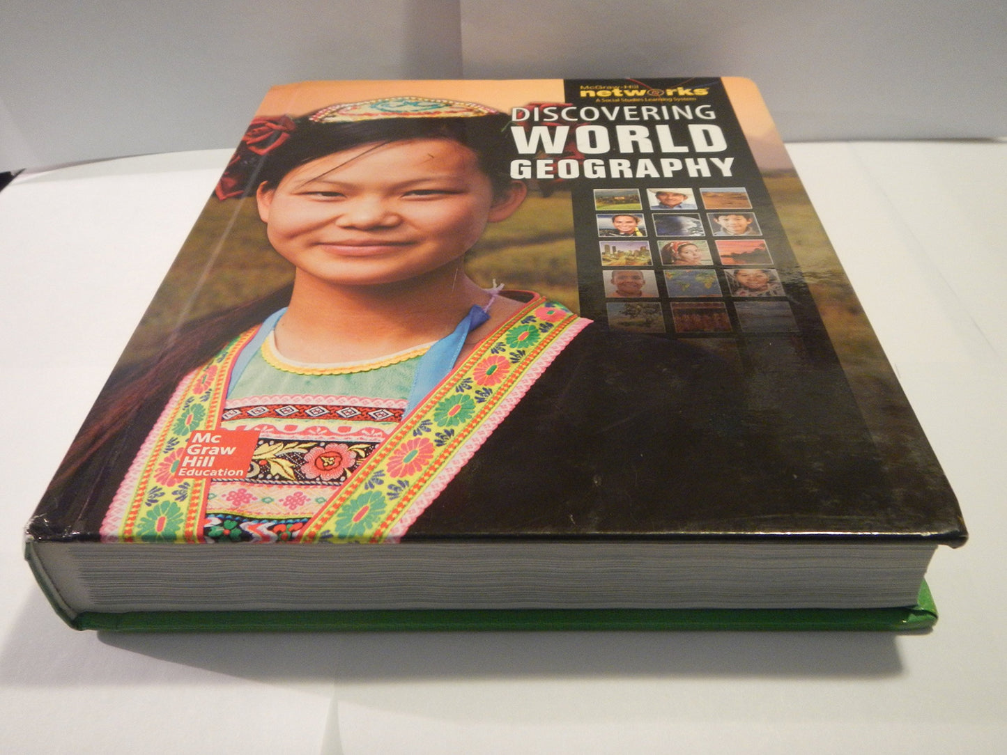 Discovering World Geography, Student Edition (GEOGRAPHY: WORLD & ITS PEOPLE)