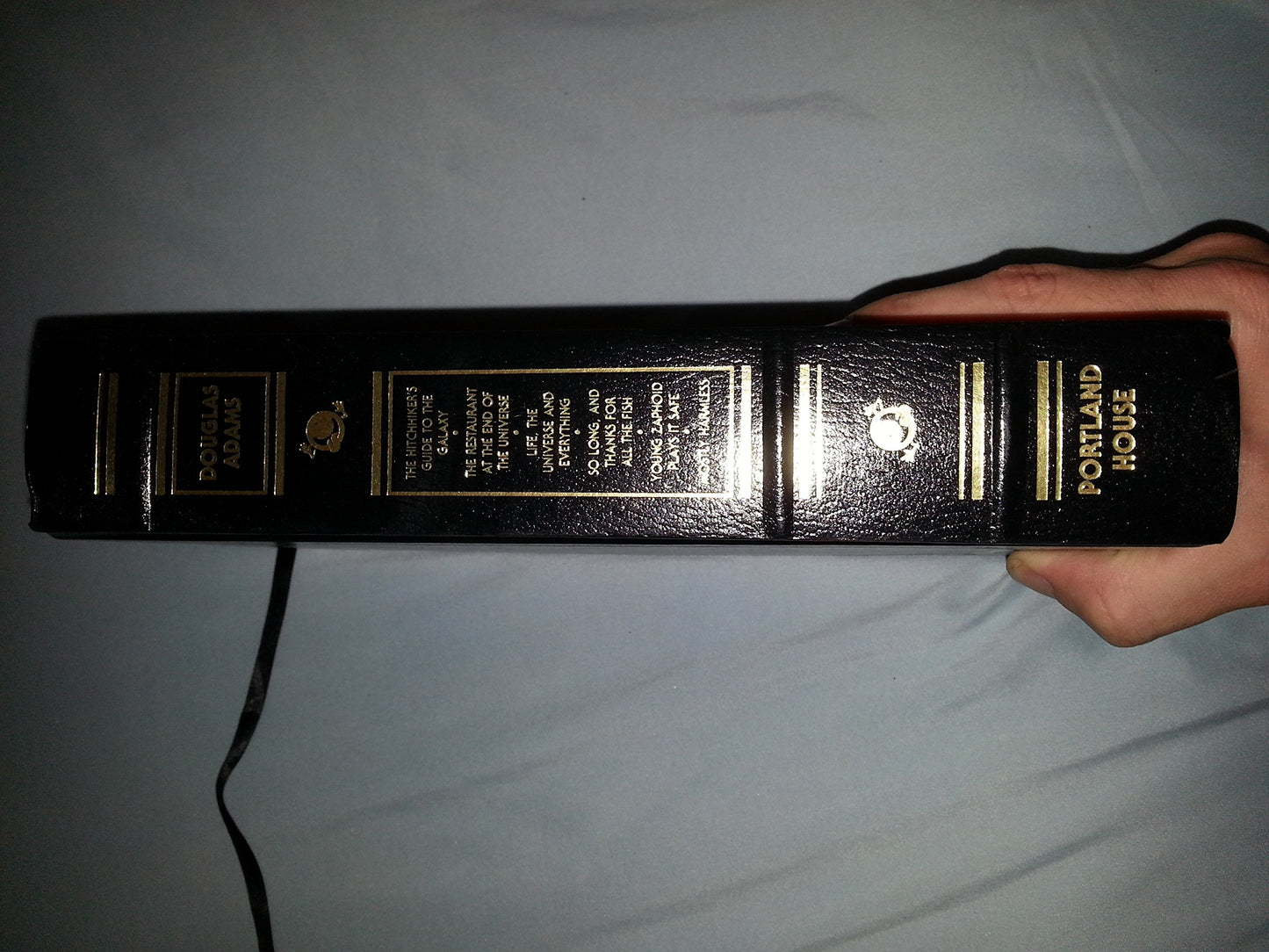 The Ultimate Hitchhiker's Guide: Complete and Unabridged