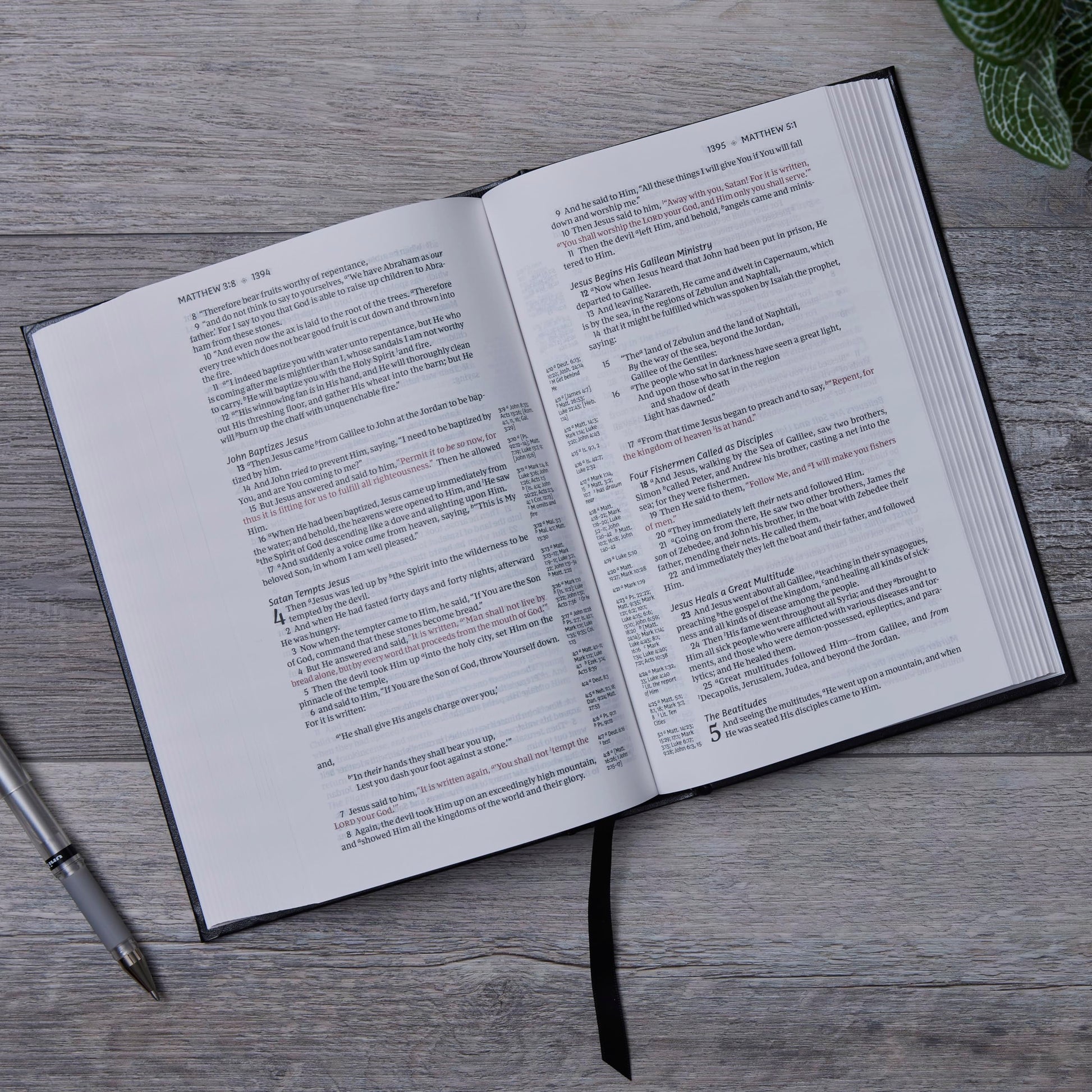 NKJV, Single-Column Reference Bible, Verse-by-verse, Brown Leathersoft, Red Letter, Comfort Print