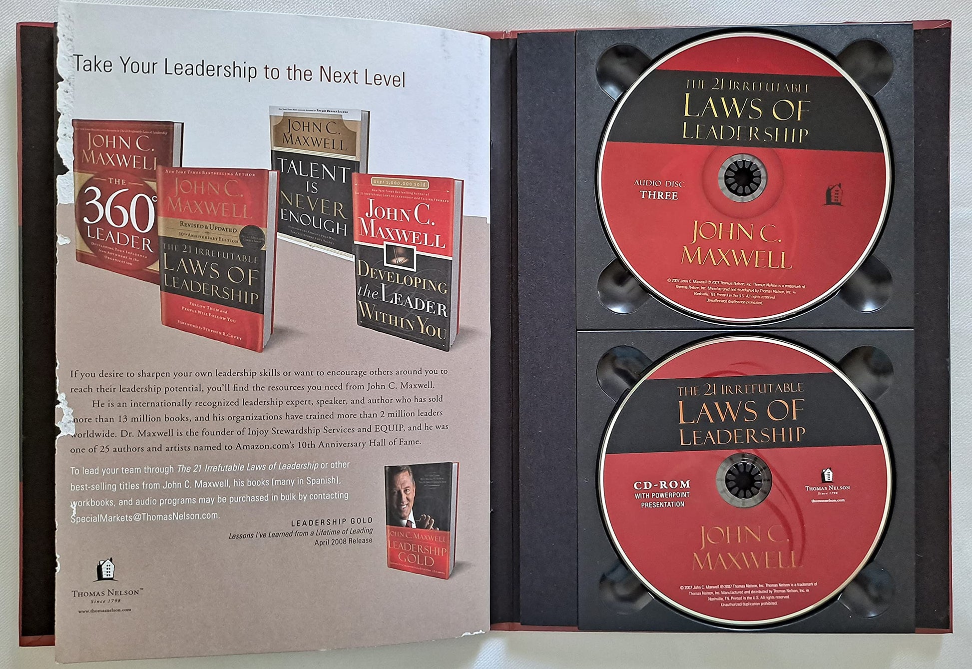 The 21 Irrefutable Laws of Leadership: Deluxe Edition