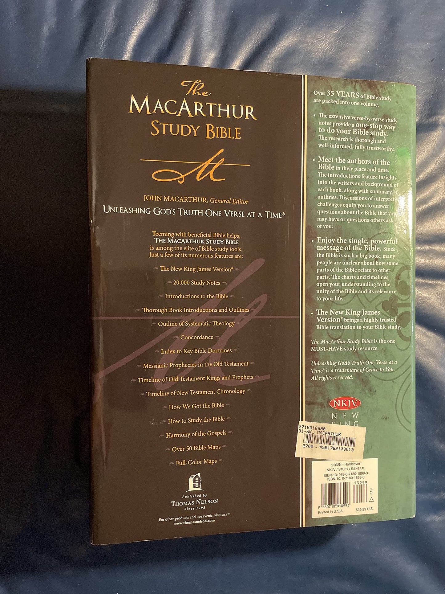 The Macarthur Study Bible: New King James Version by John Ma