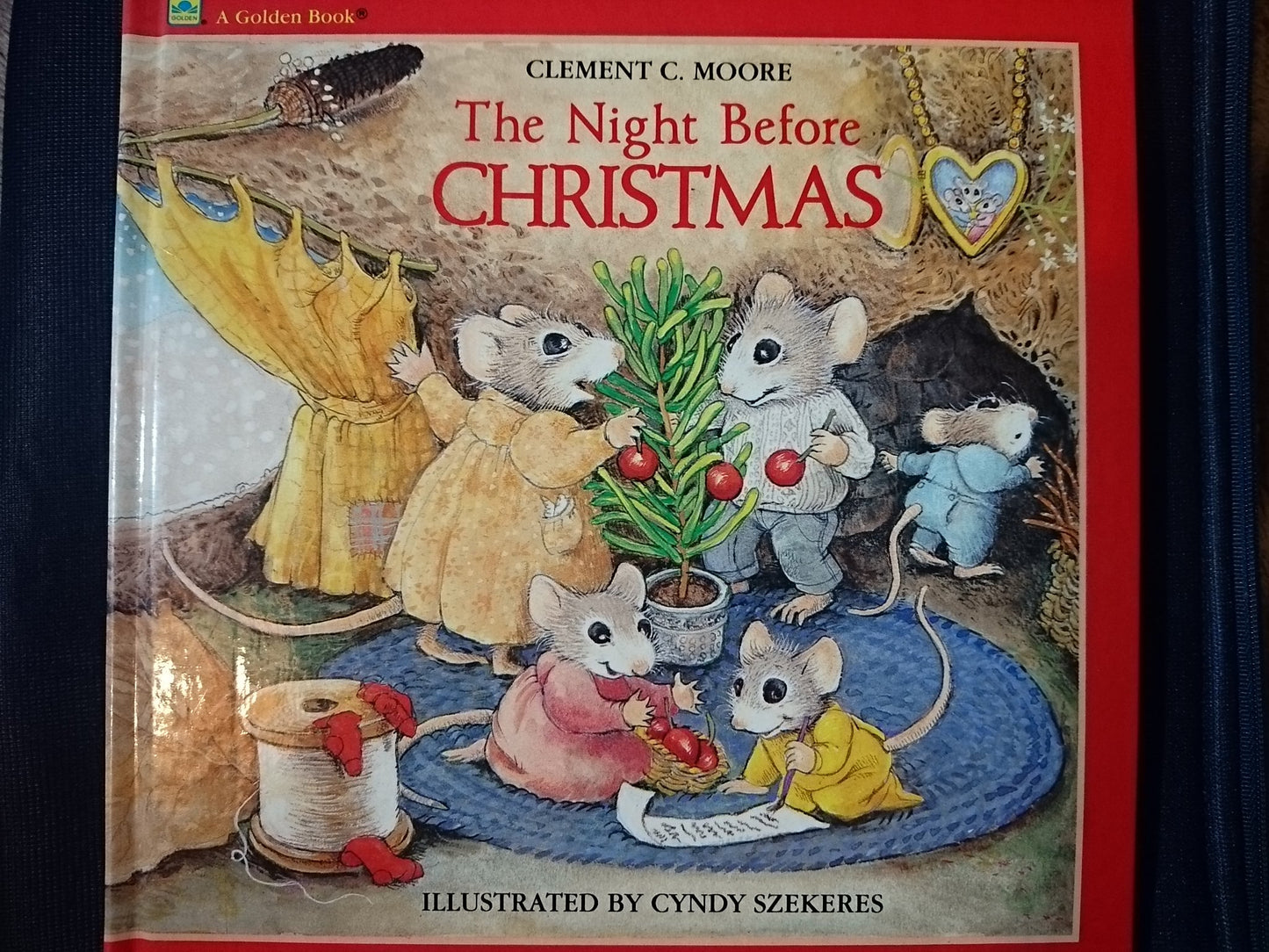The Night Before Christmas (A Golden Book) by Clement C. Moo