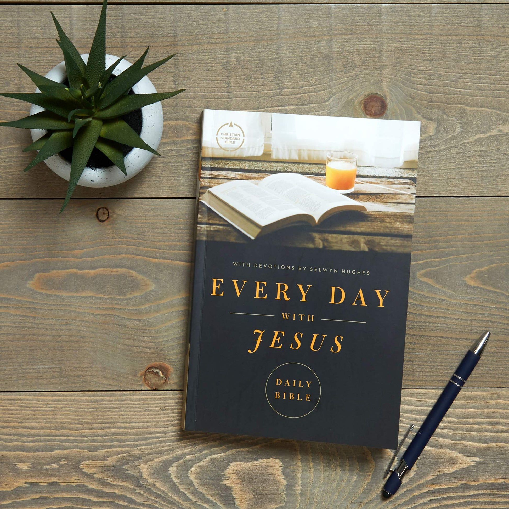 CSB Every Day with Jesus Daily Bible, Trade Paper Edition, Black Letter, 365 Days, One Year, Reading Plan, Devotonals, Easy-to-Read Bible Serif Type