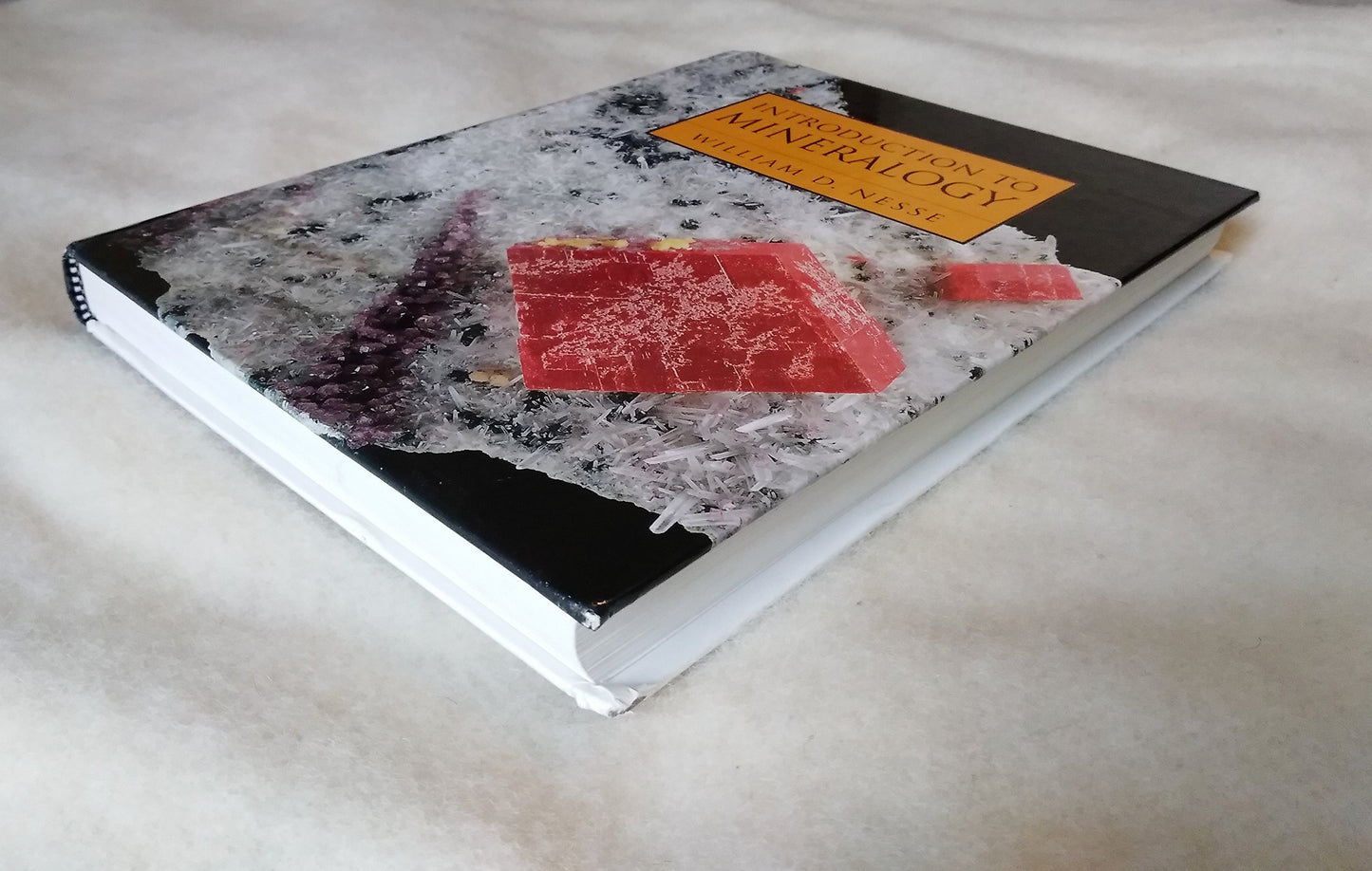 Introduction to Mineralogy by Nesse, William D.