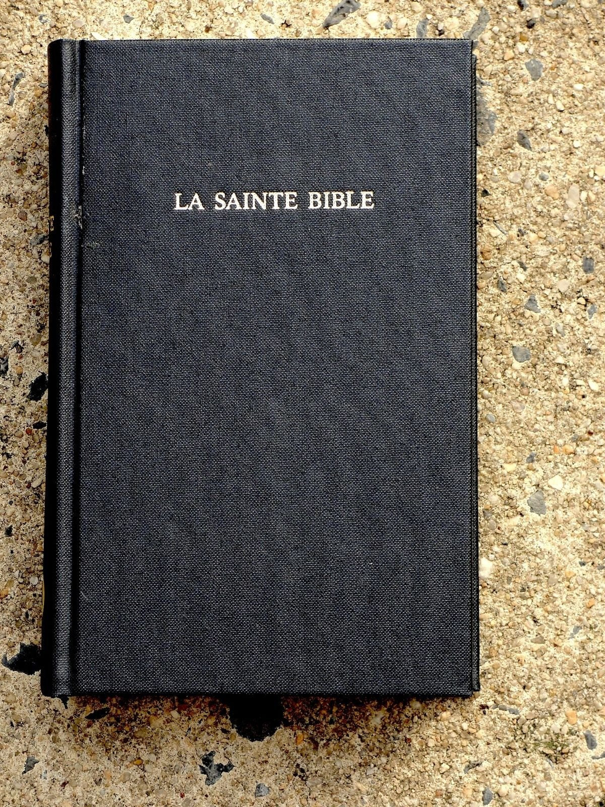 French Bible Segond 1910 Black Hardcover Handheld Size Red