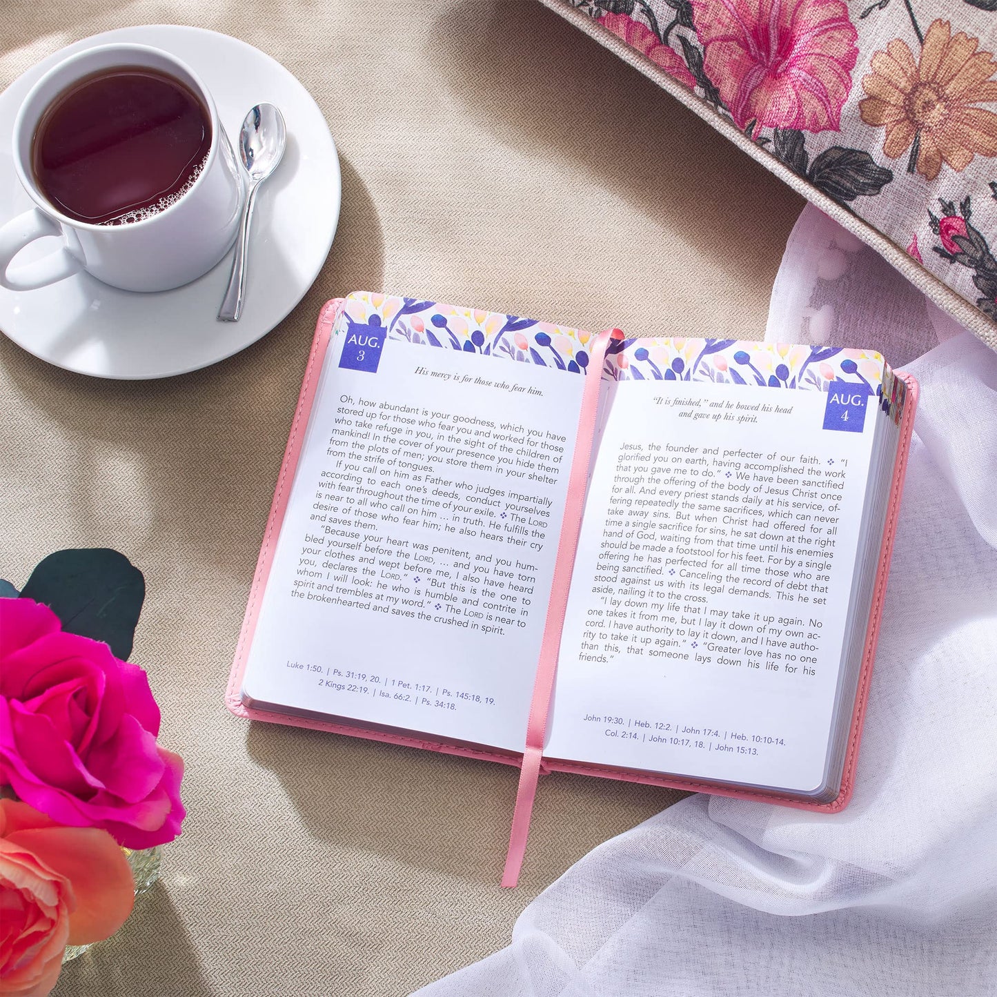Daily Light For Women Classic Collection of 366 Devotional S