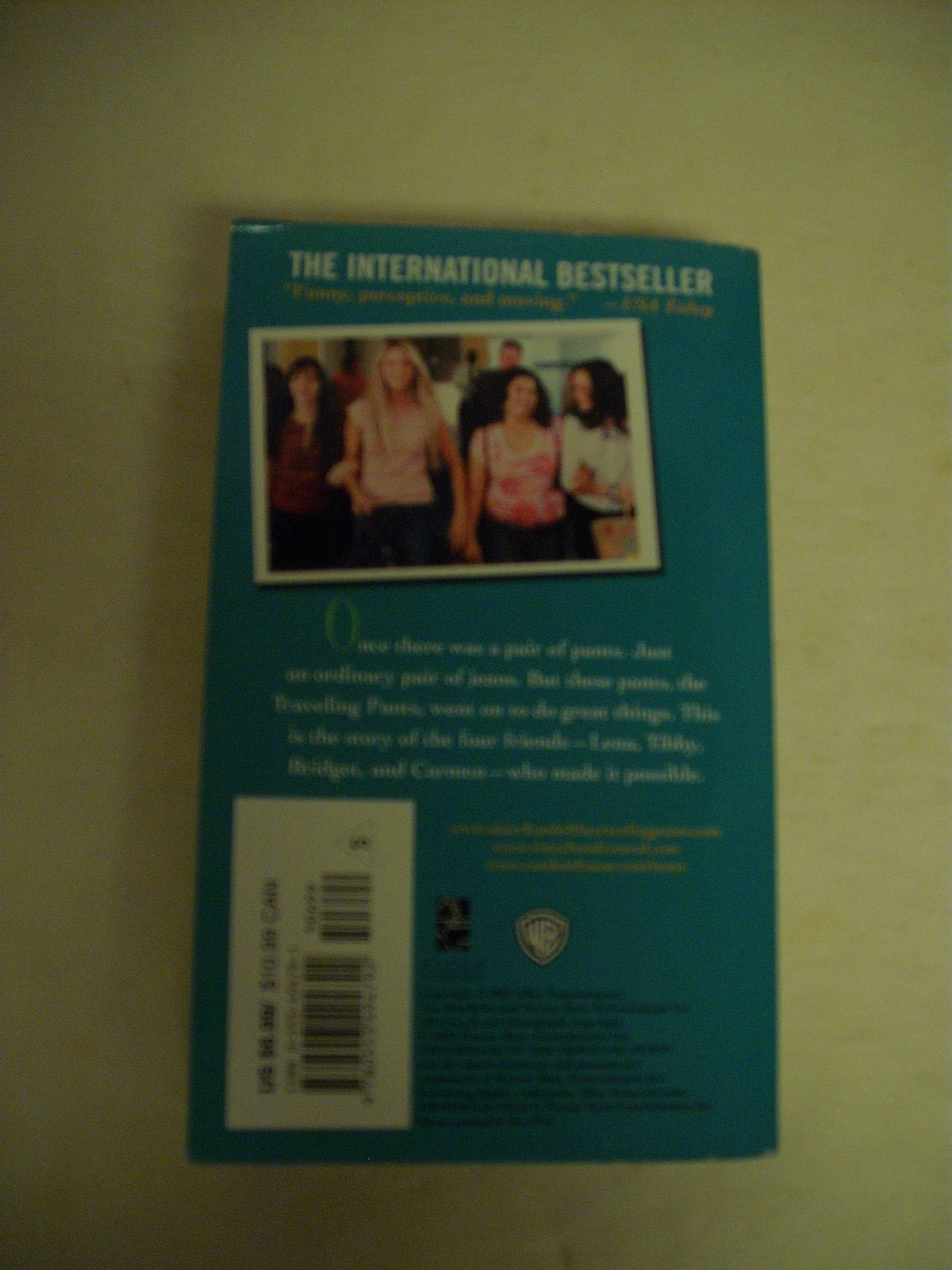 Sisterhood of the Traveling Pants (Sisterhood of Traveling Pants, Book 1)