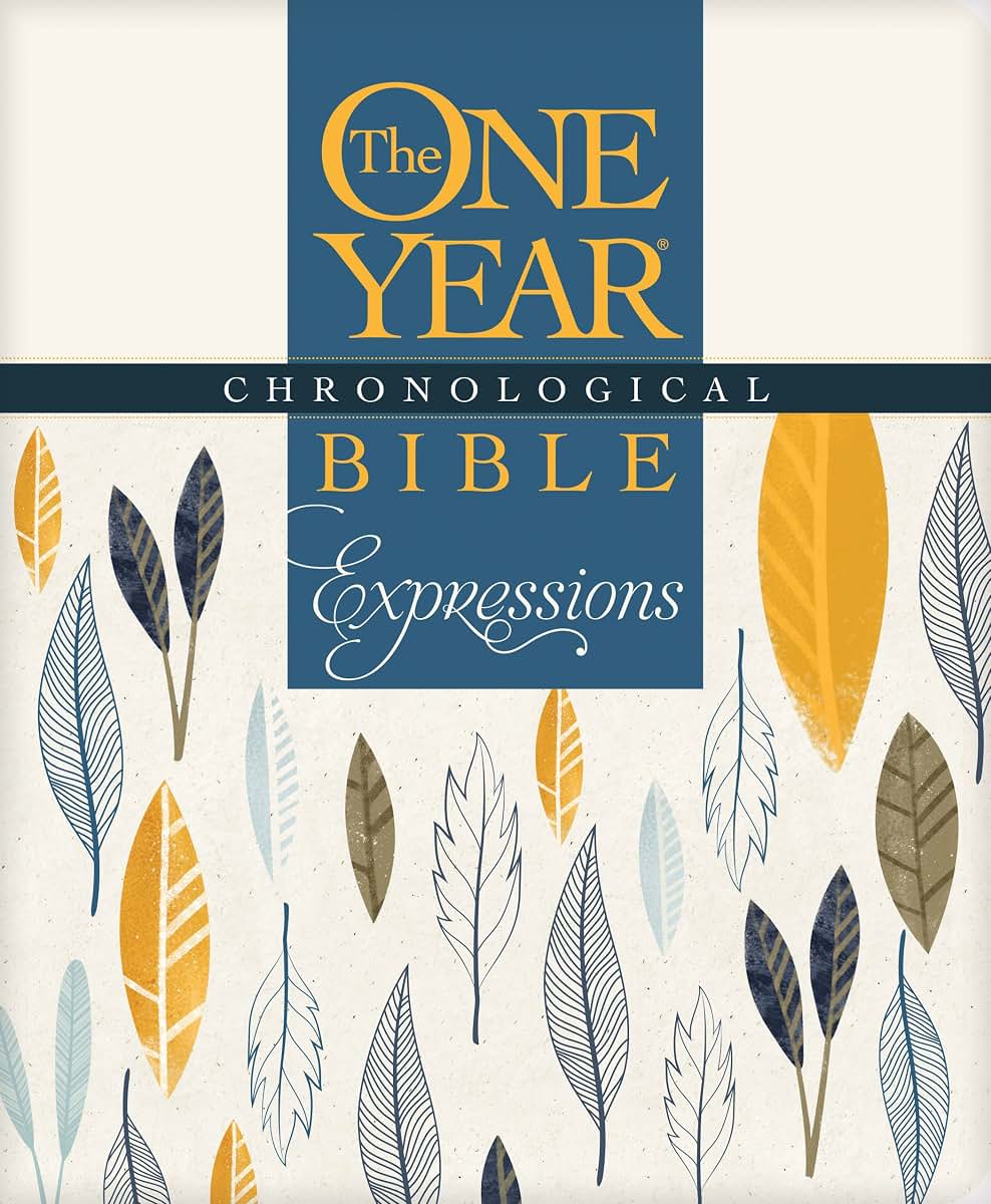 The One Year Chronological Bible Expressions NLT (Softcover, Cream) (One Year Chronological Bible Creative Expressions: Full Size)
