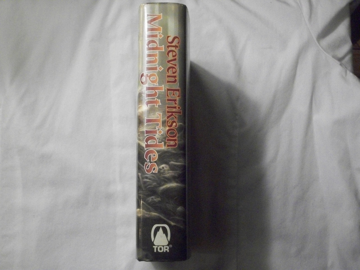 Midnight Tides : A Tale of the Malazan Book of the Fallen by