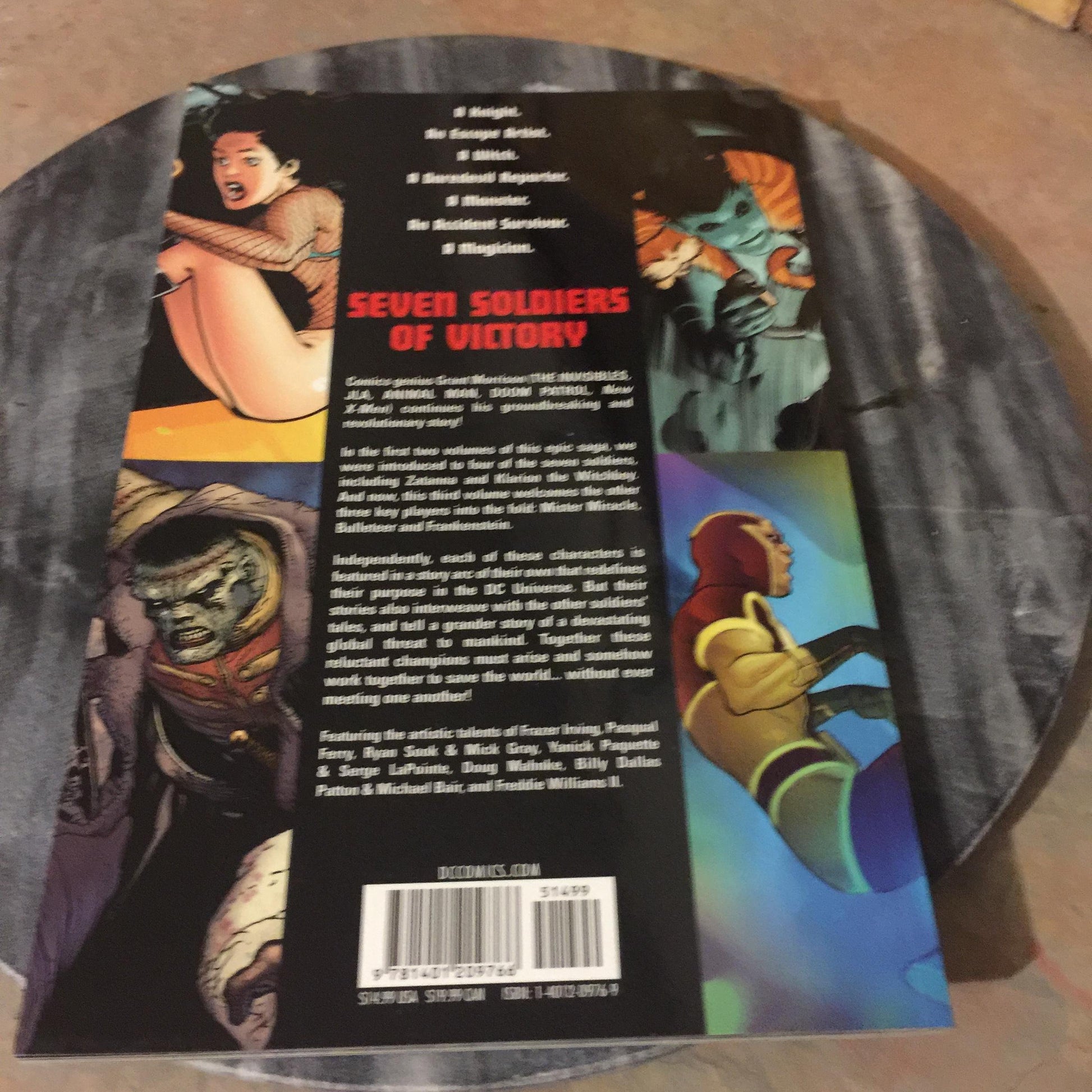 Seven Soldiers of Victory: VOL 03