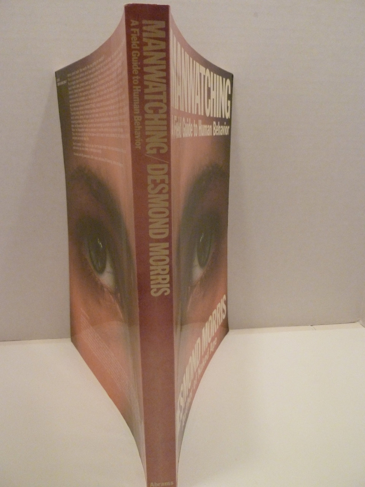 Manwatching: A Field Guide to Human Behavior