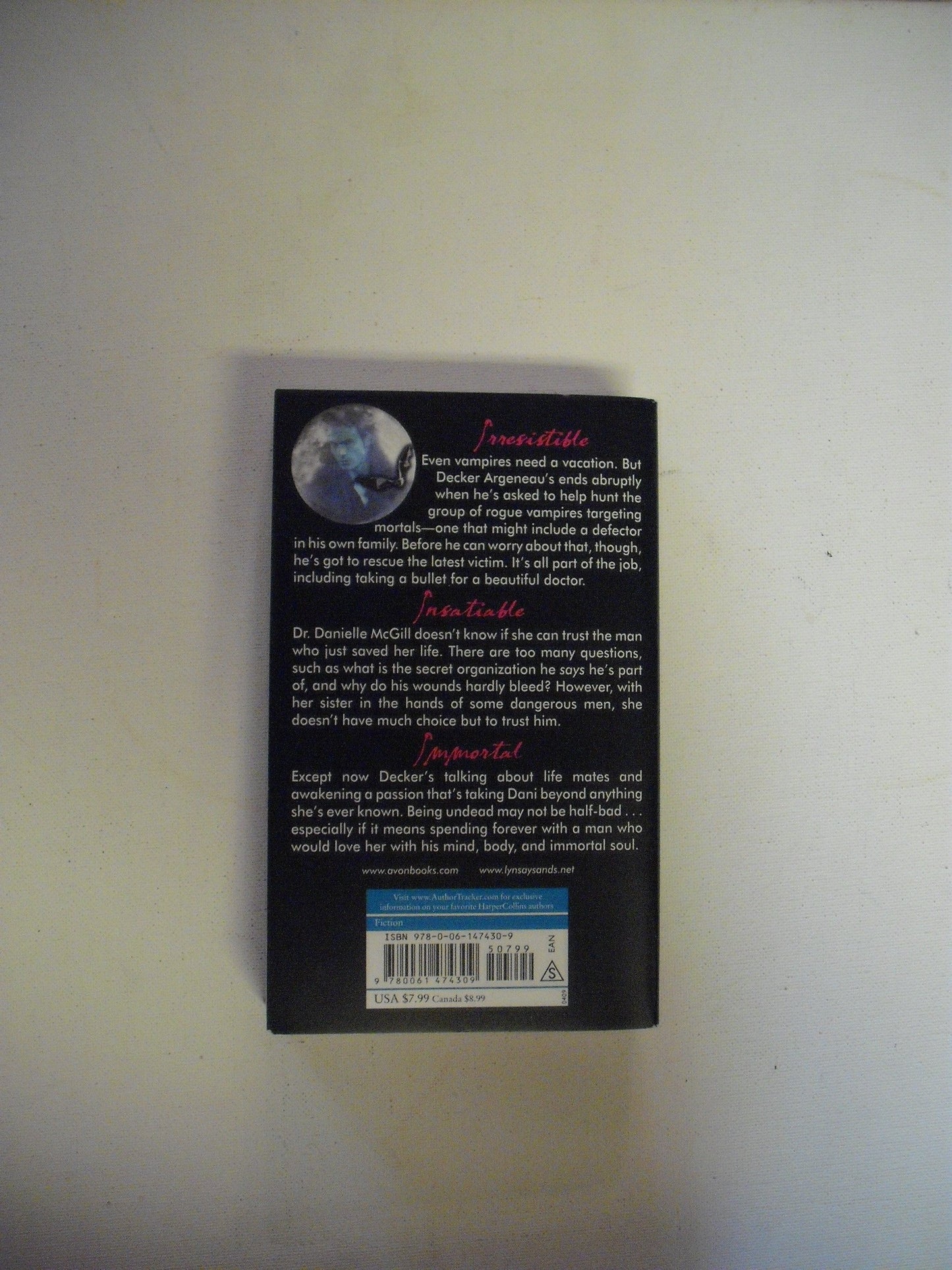 The Immortal Hunter: A Rogue Hunter Novel (Argeneau Vampire, 11)
