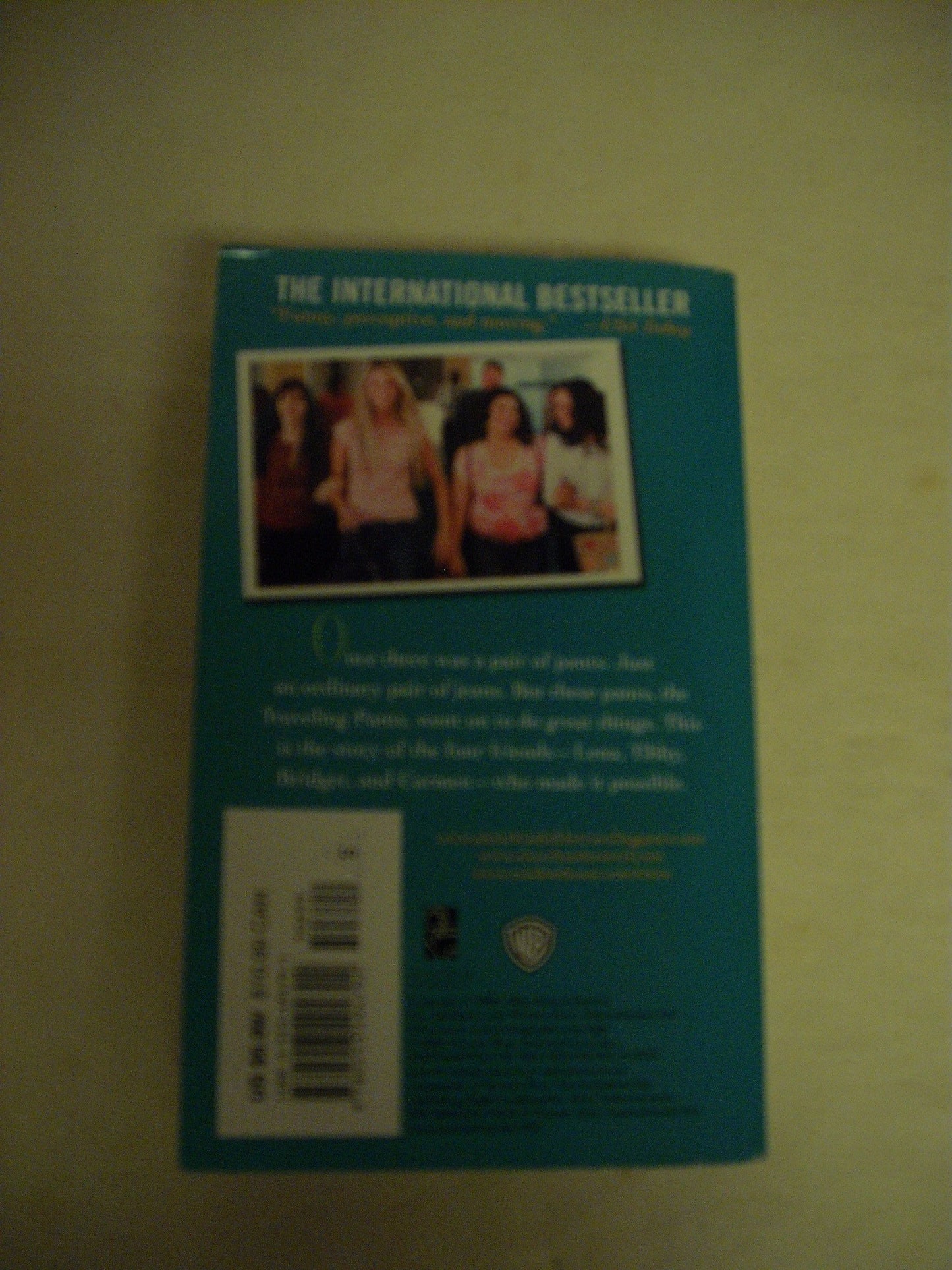 Sisterhood of the Traveling Pants (Sisterhood of Traveling Pants, Book 1)