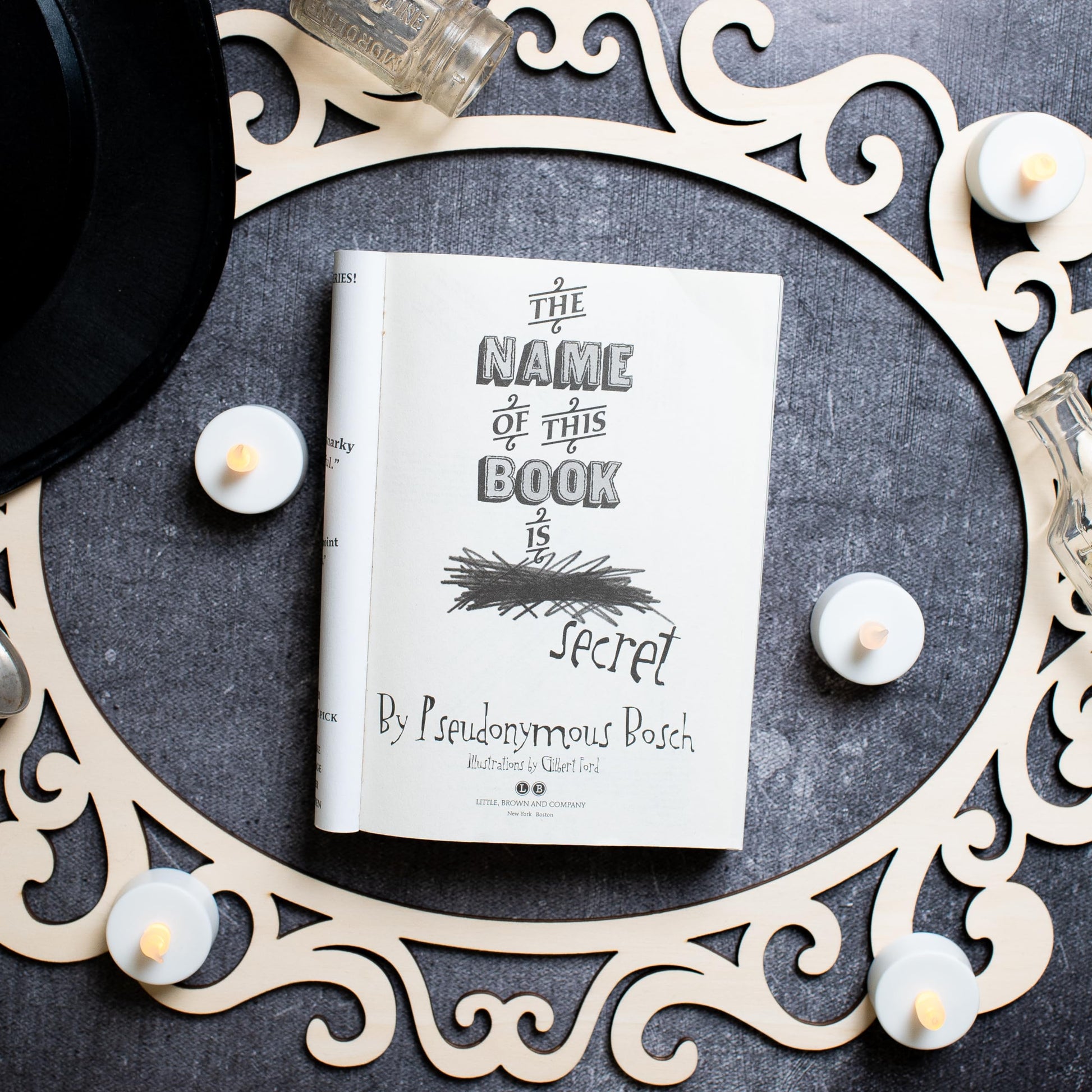 The Name of this Book Is Secret (The Secret Series, Book 1)