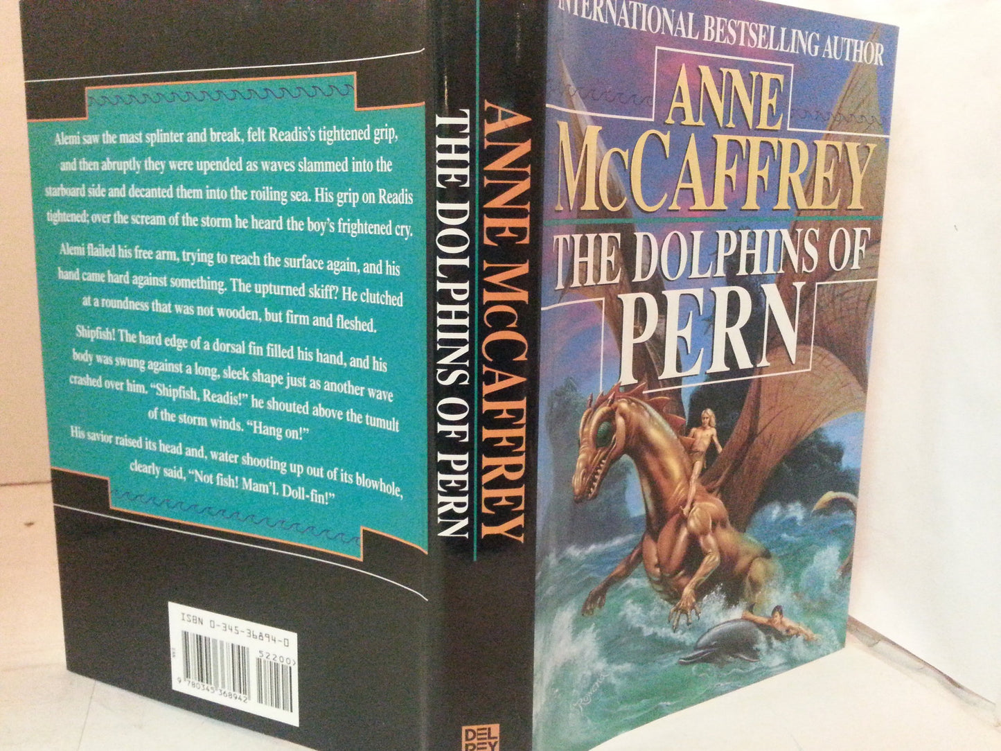The Dolphins of Pern (Dragonriders of Pern Series)