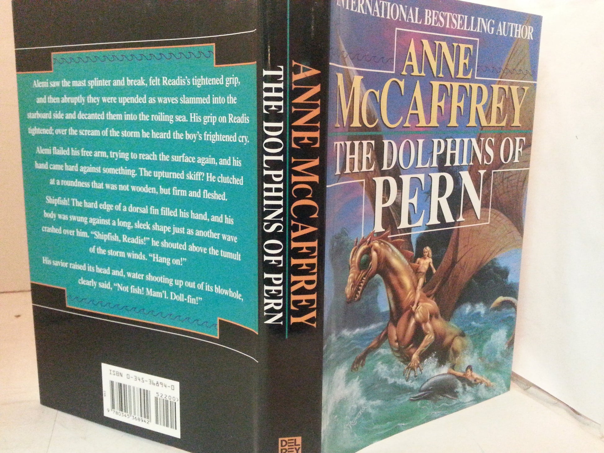 The Dolphins of Pern (Dragonriders of Pern Series)