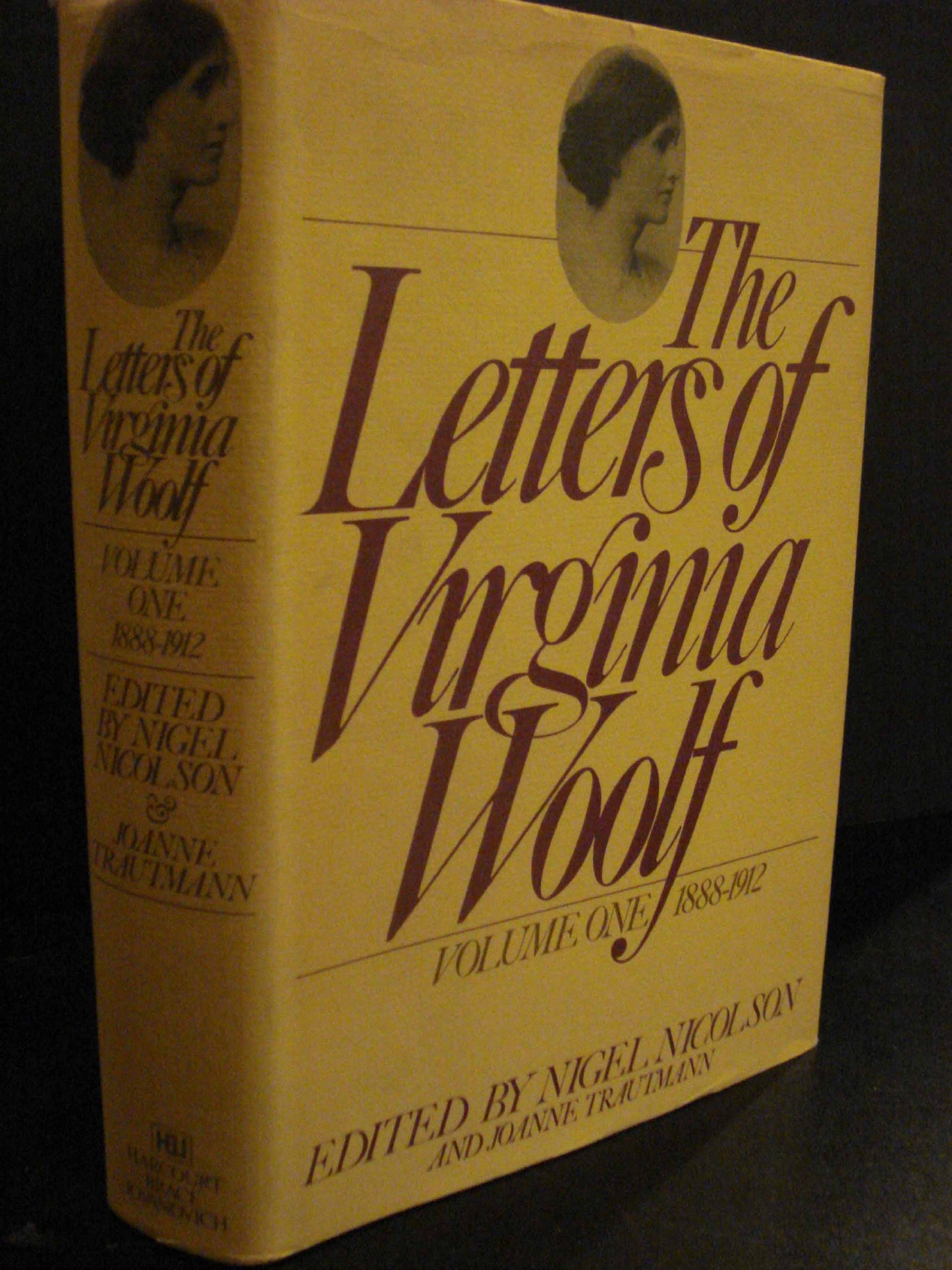 The Letters of Virginia Woolf : Vol. 1 by Nicolson, Nigel