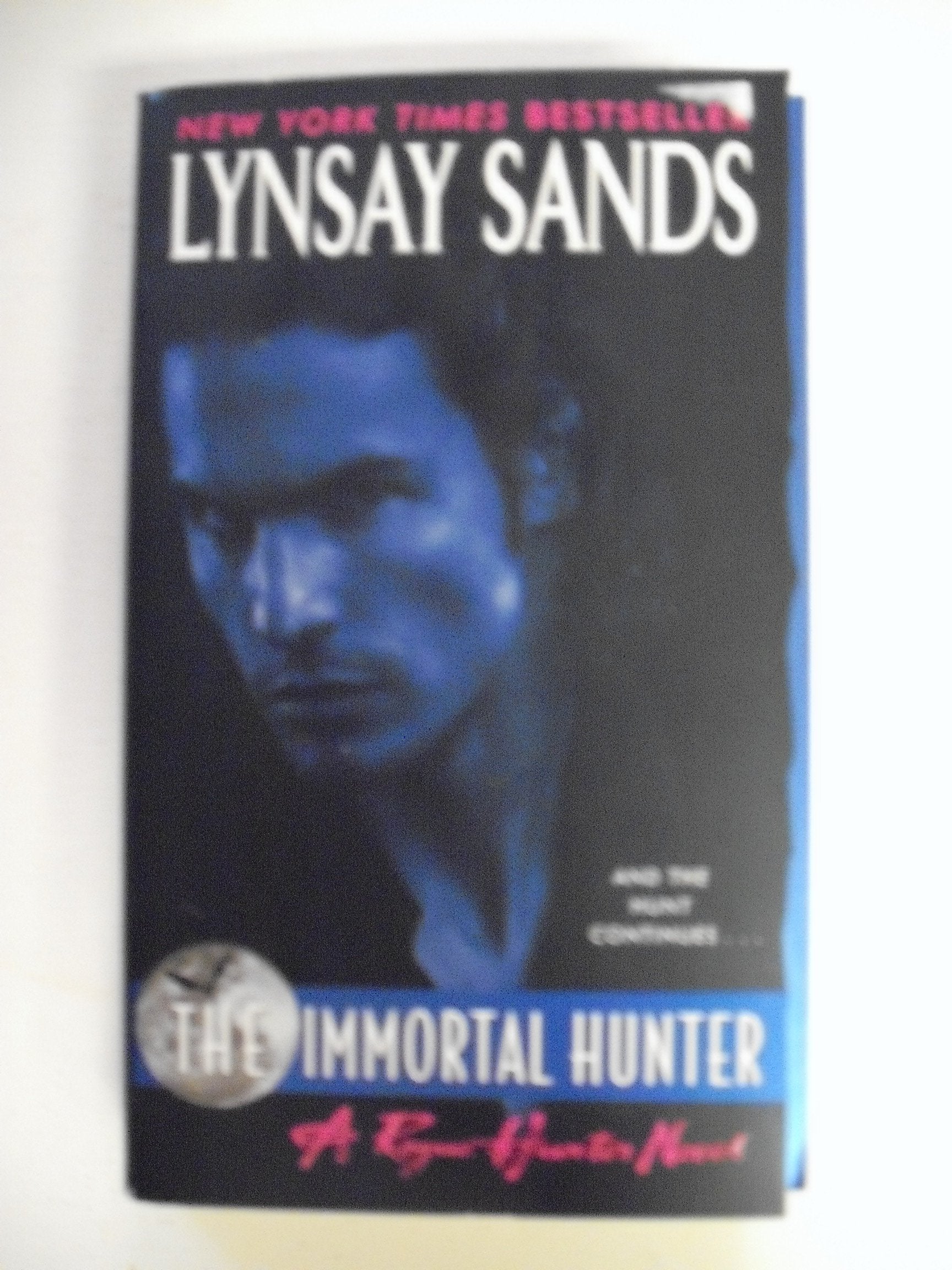 The Immortal Hunter: A Rogue Hunter Novel (Argeneau Vampire, 11)