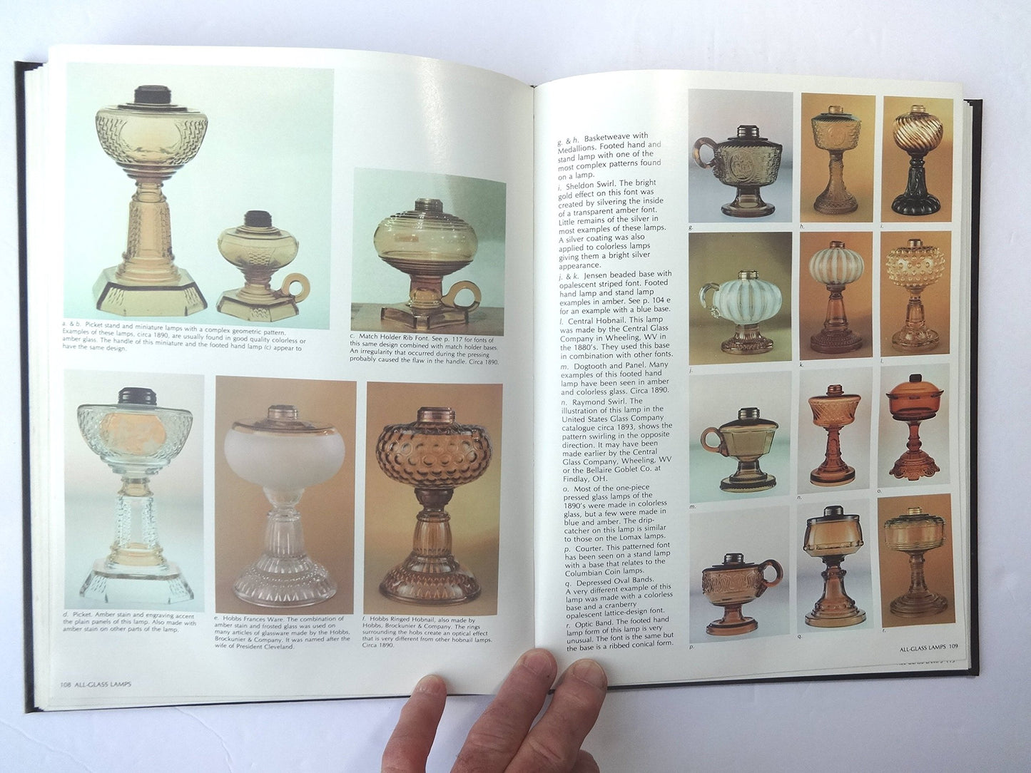 Oil Lamps II: Glass Kerosene Lamps by Catherine M.V. Thuro