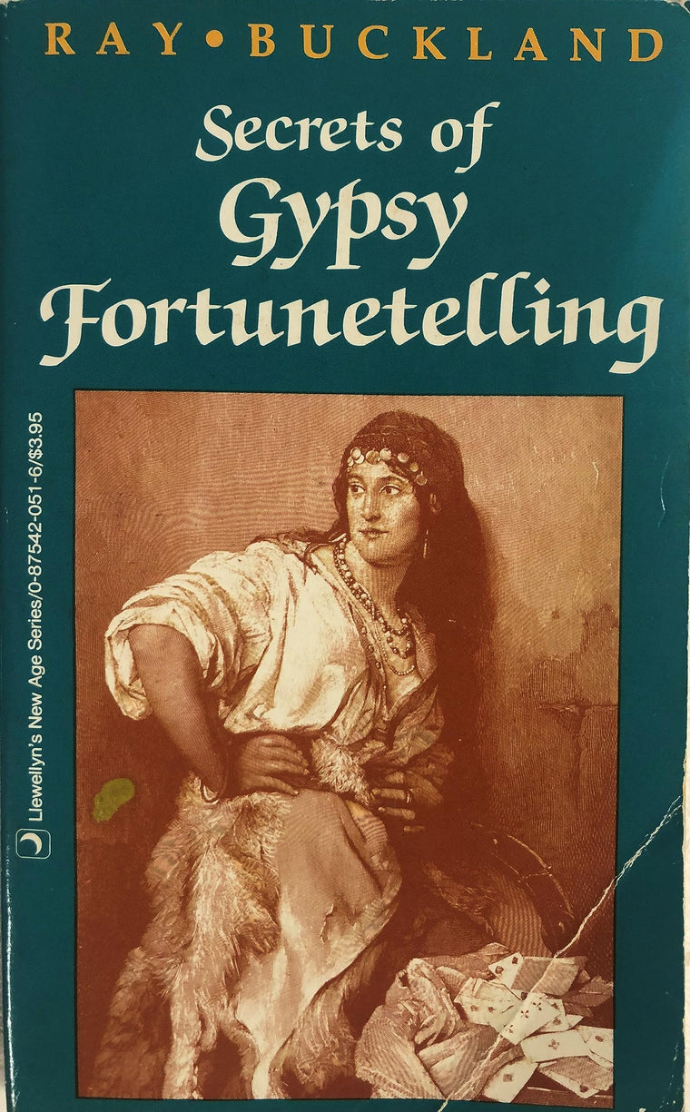 Secrets of Gypsy Fortunetelling (Llewellyn's New Age Series)