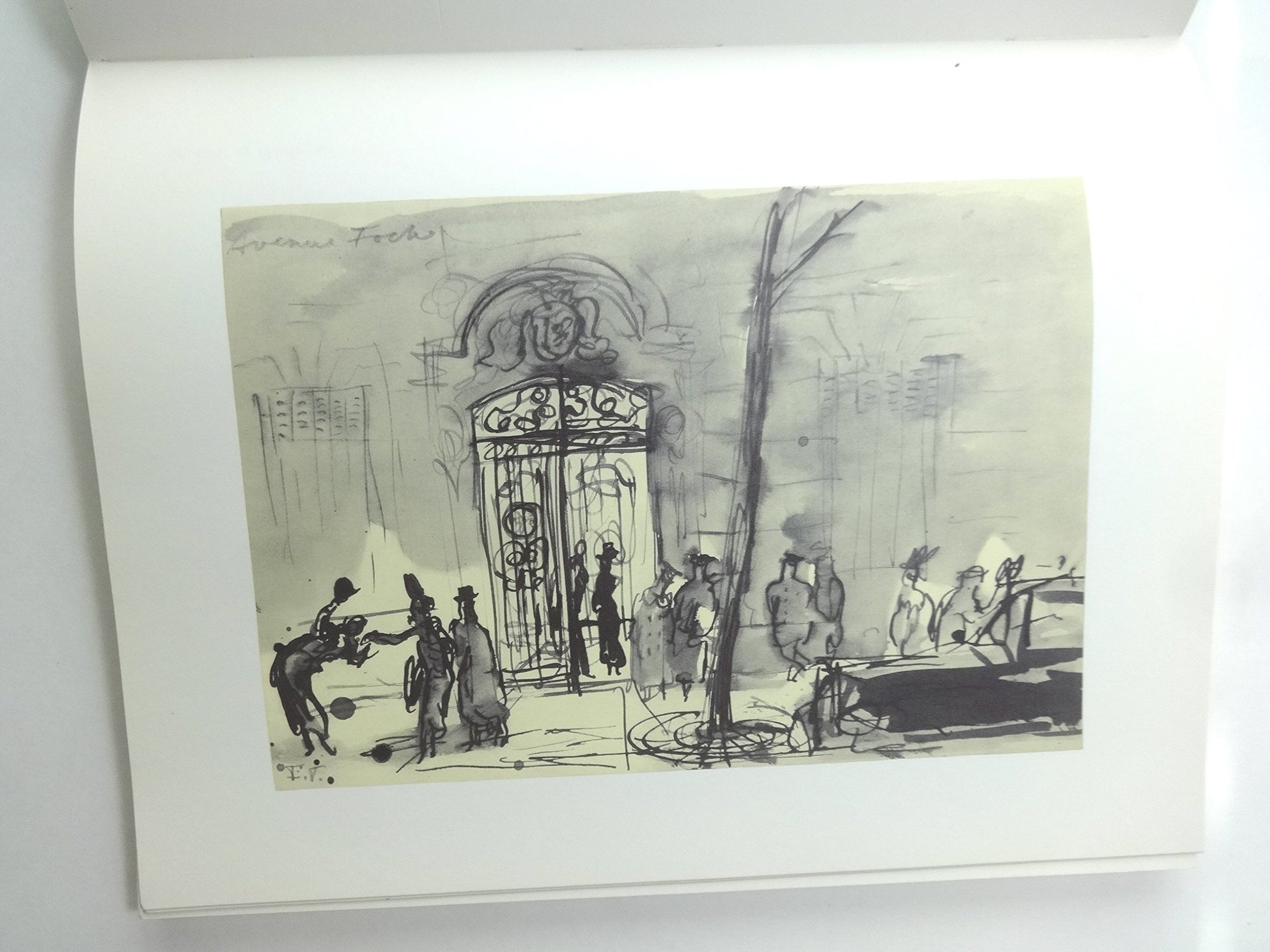 Paris lost;: A sketchbook of the thirties