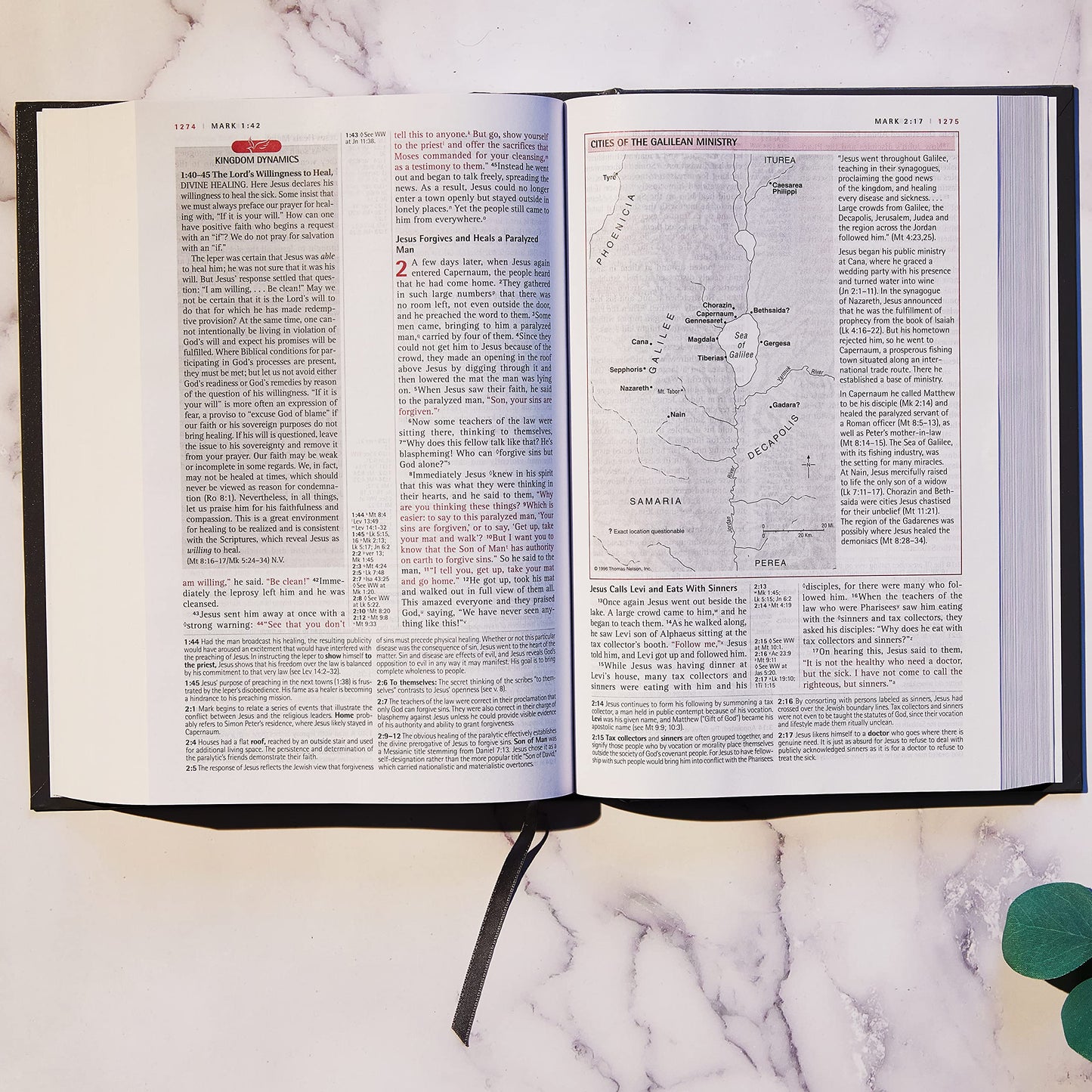 New Spirit Filled Life Bible: Kingdom Equipping Through the Power of the Word