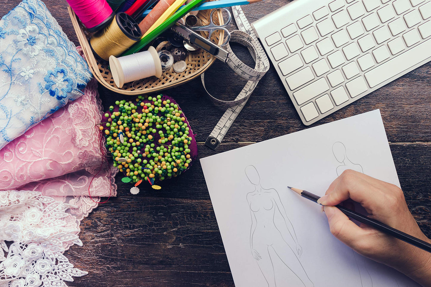 Fashion Sketchbook with Figure Template: Easily Sketch your Fashion Design with Large Figure Template