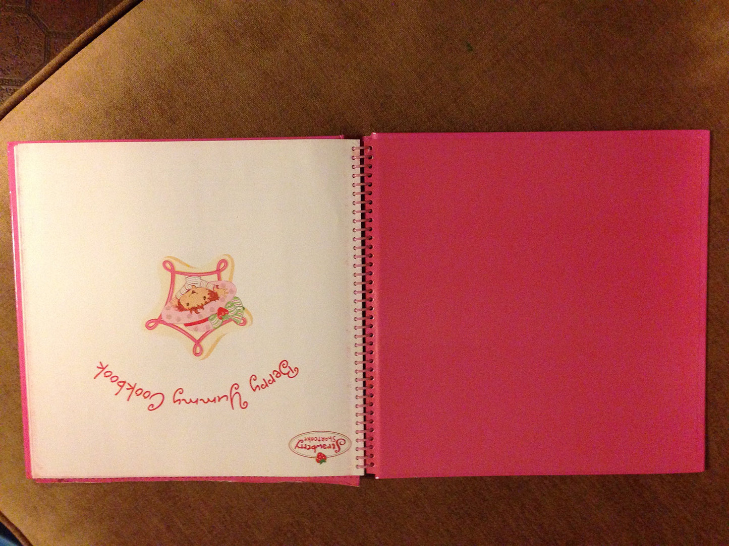 Strawberry Shortcake's Berry Yummy Cookbook by Bryant, Judit