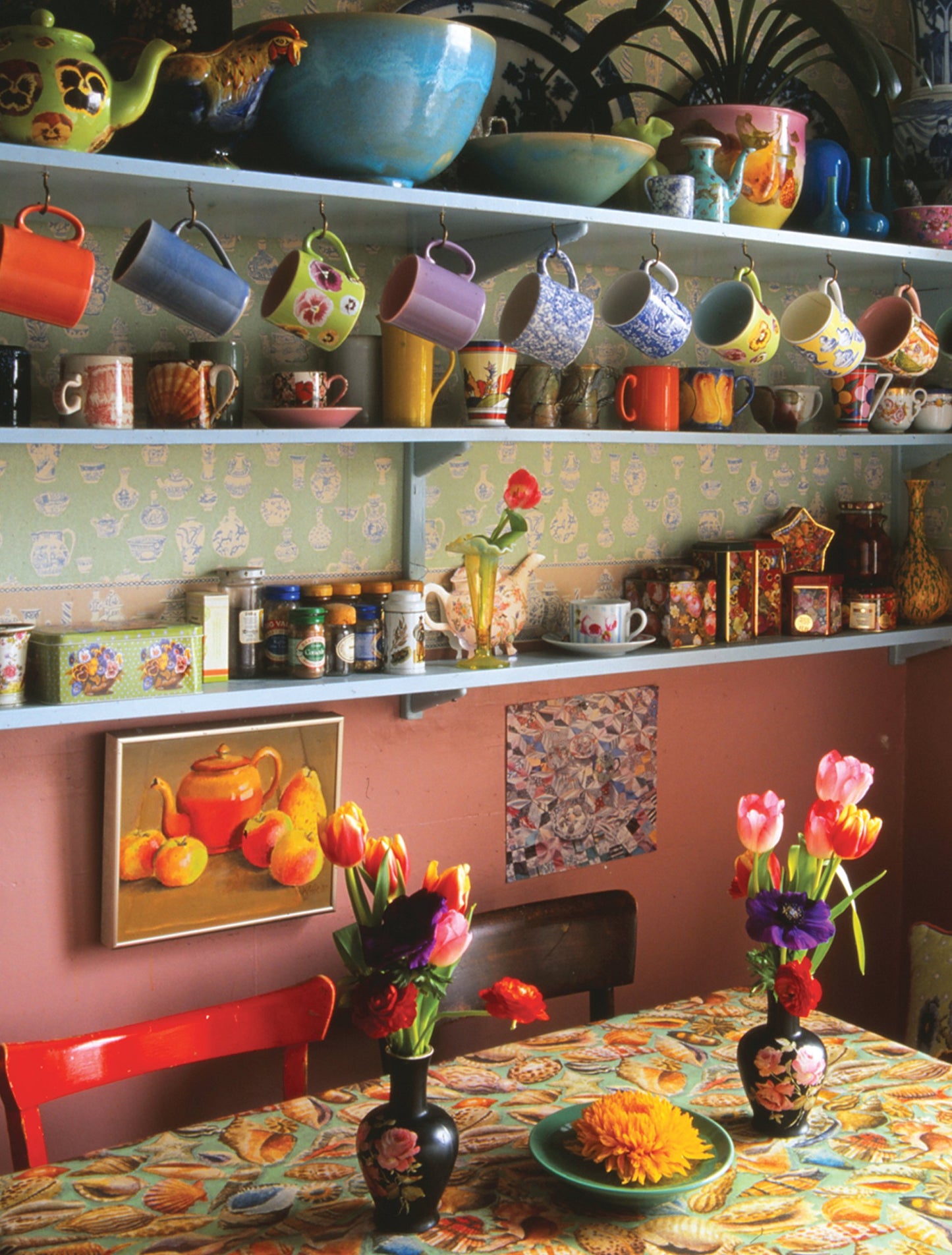 Welcome Home Kaffe Fassett, New Edition (Landauer) Enter the Studio of One of the World's Leading Fabric & Quilt Designers; Learn to Combine Rich Colors & Textures; Includes 9 Step-by-Step Projects
