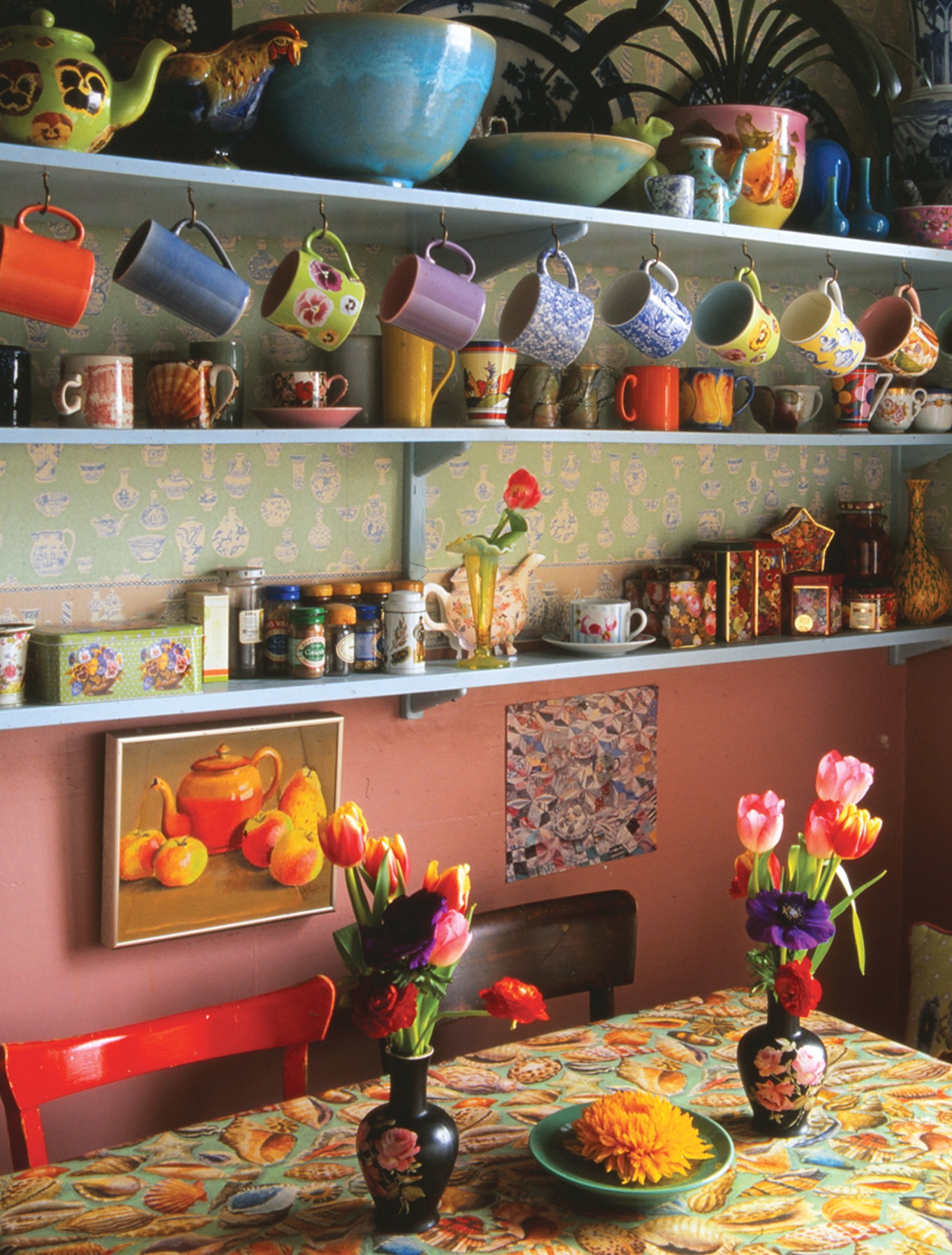 Welcome Home Kaffe Fassett, New Edition (Landauer) Enter the Studio of One of the World's Leading Fabric & Quilt Designers; Learn to Combine Rich Colors & Textures; Includes 9 Step-by-Step Projects
