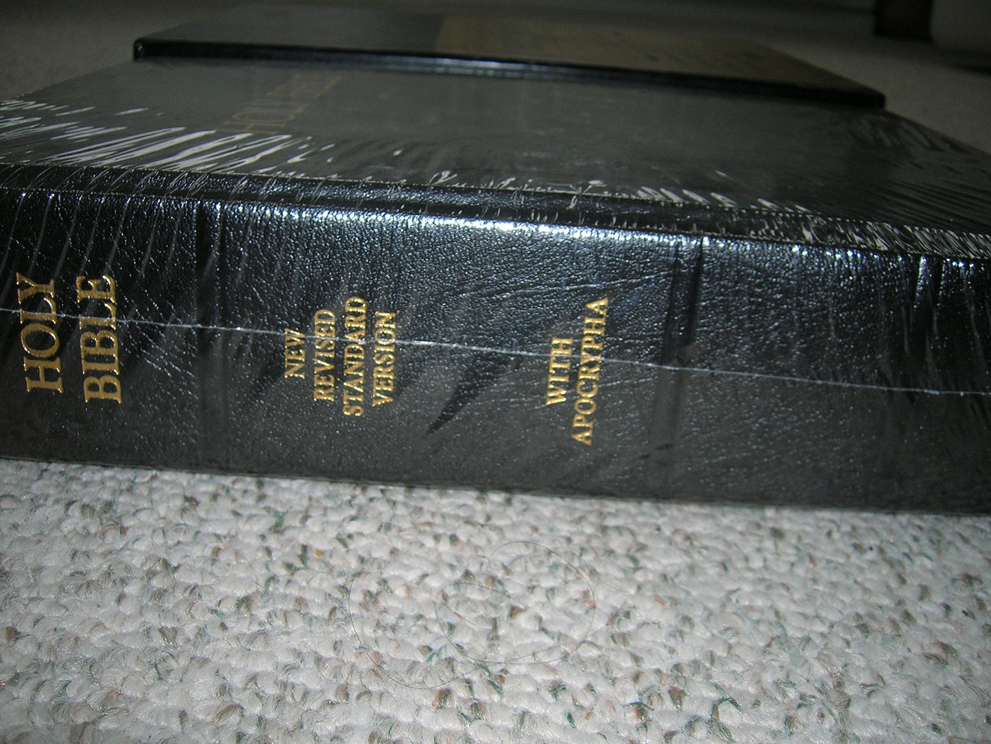 NRSV Lectern Bible with Apocrypha, Black Goatskin Leather over Boards, NR936:TAB Black Goatskin Leather Anglicized Edition