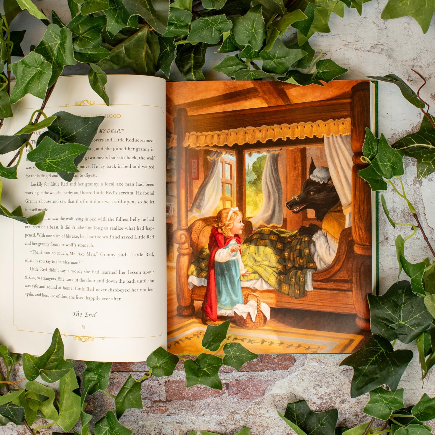 The Land of Stories: A Treasury of Classic Fairy Tales