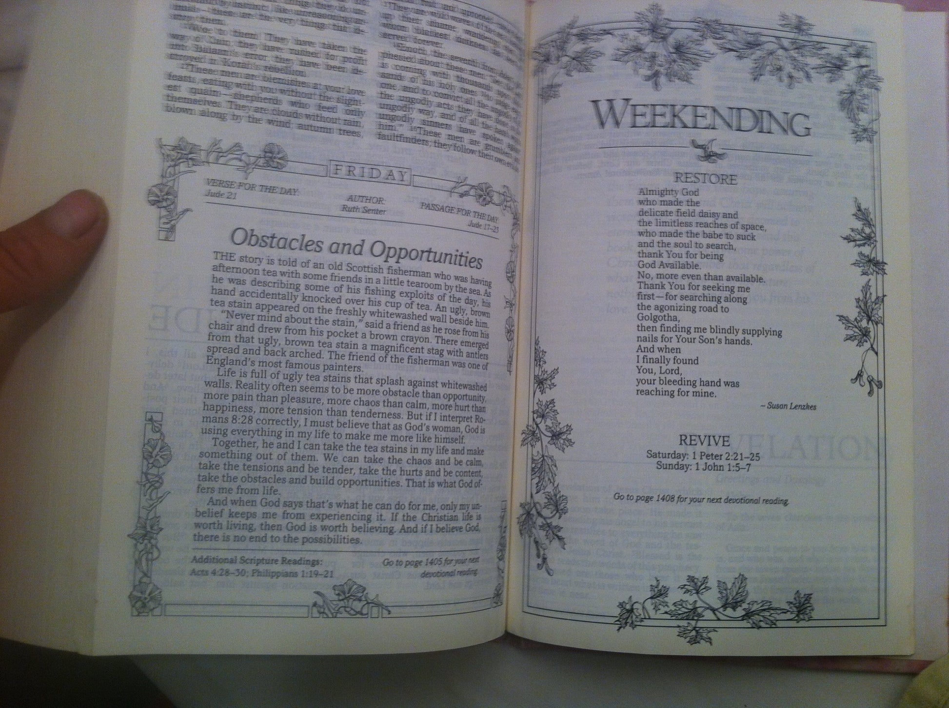 NIV Womens Devotional Bible