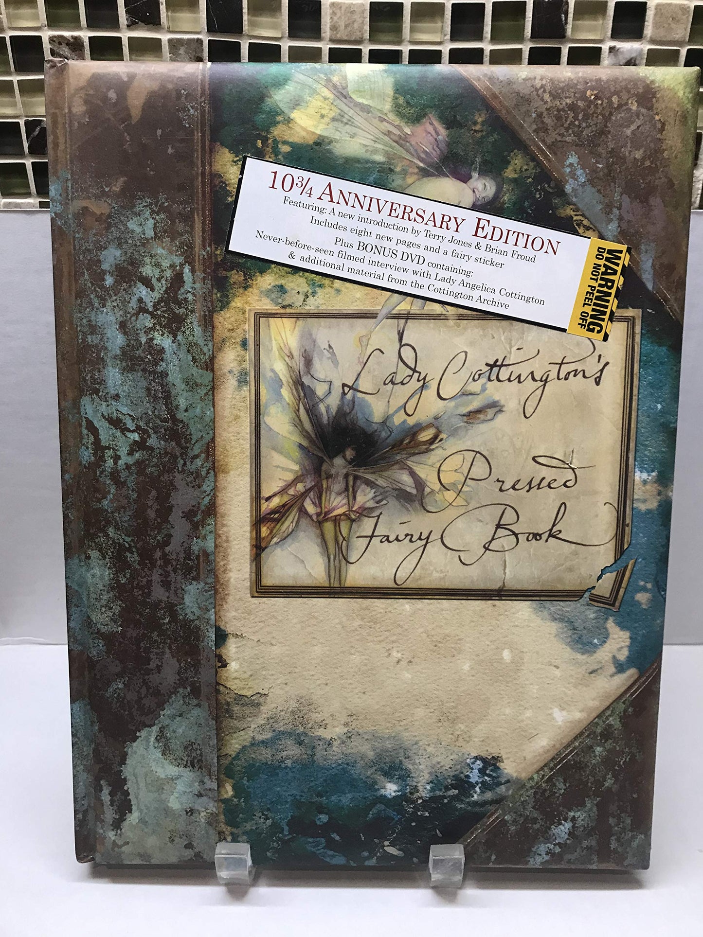 Lady Cottington's Pressed Fairy Book: 10 3/4 Anniversary Edi