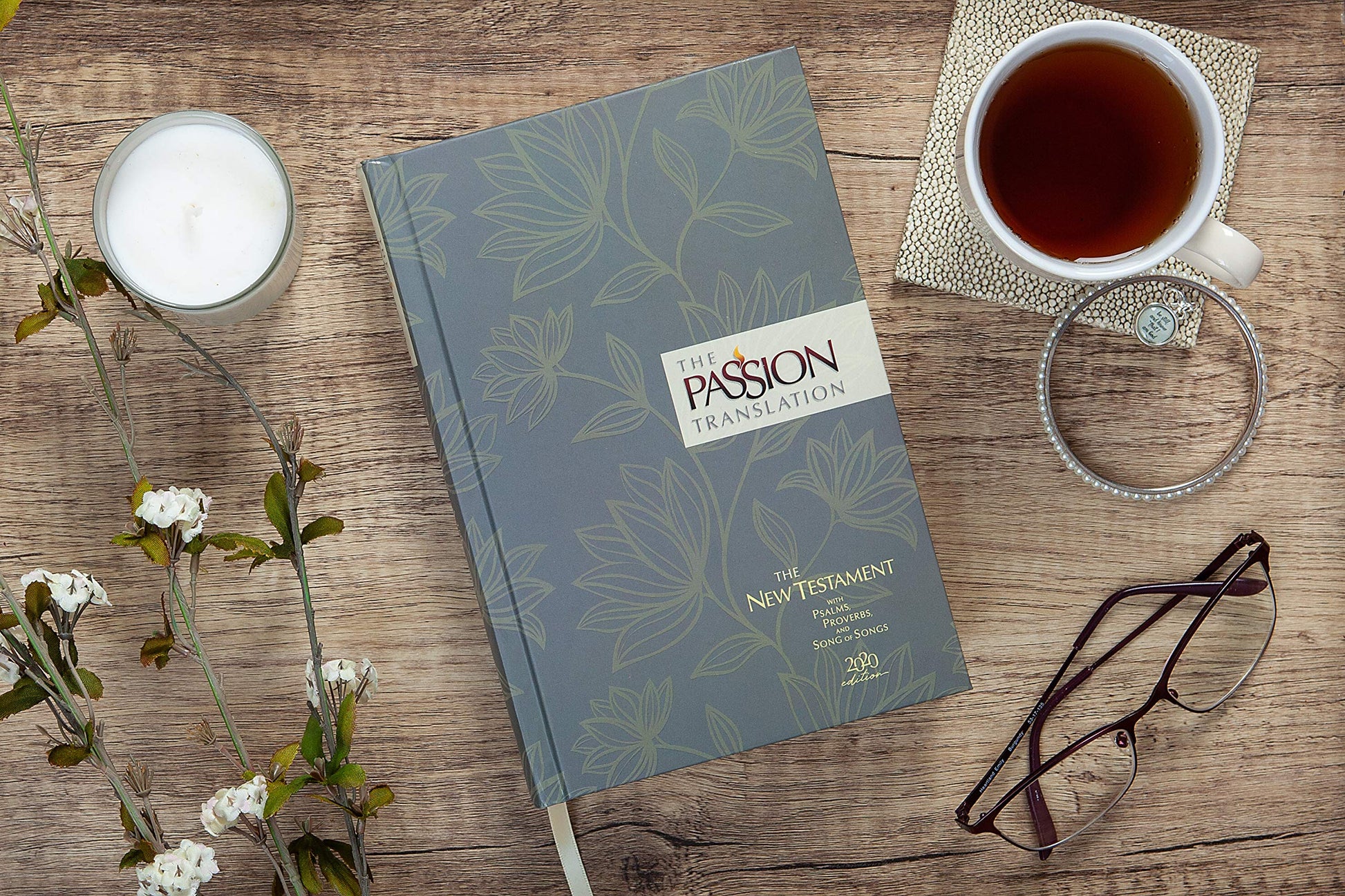 The Passion Translation New Testament (2020 Edition) HC Floral: With Psalms, Proverbs, and Song of Songs (Hardcover) - A Perfect Gift for Confirmation, Holidays, and More