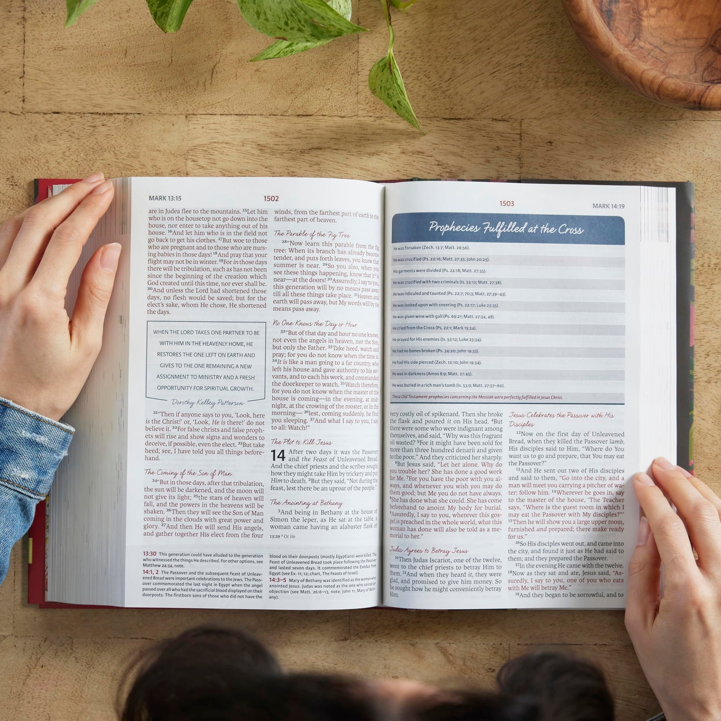 NKJV, The Woman's Study Bible, Leathersoft, Blue, Red Letter, Full-Color Edition: Receiving God's Truth for Balance, Hope, and Transformation