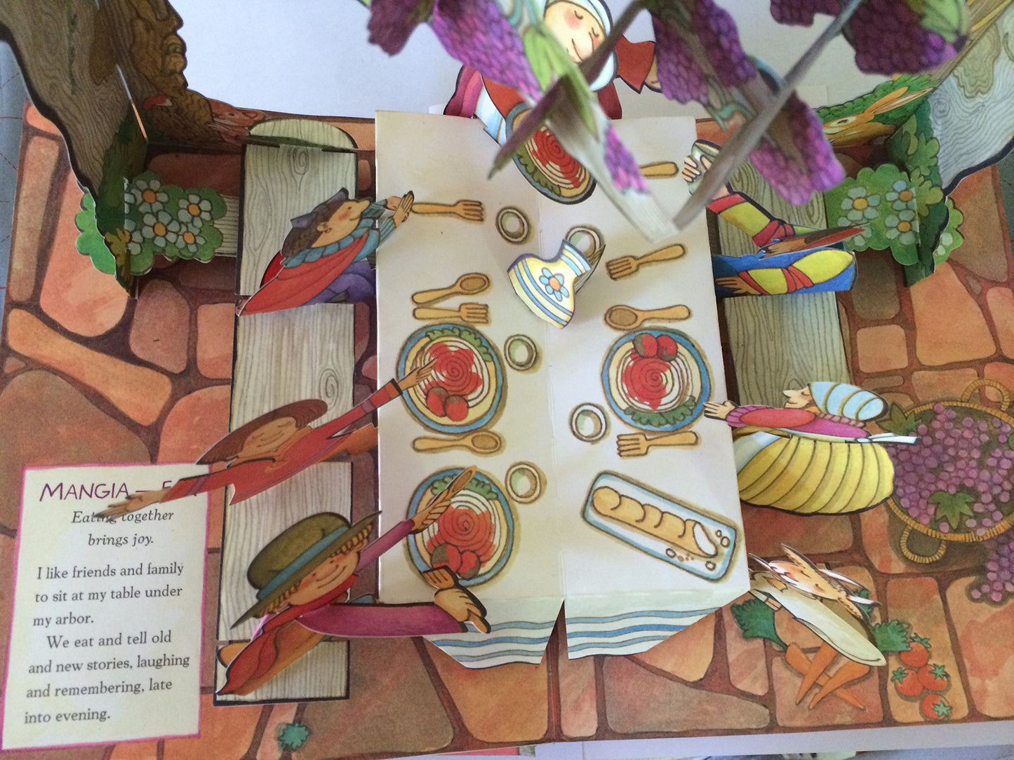Brava, Strega Nona!: A Heartwarming Pop-Up Book by dePaola,